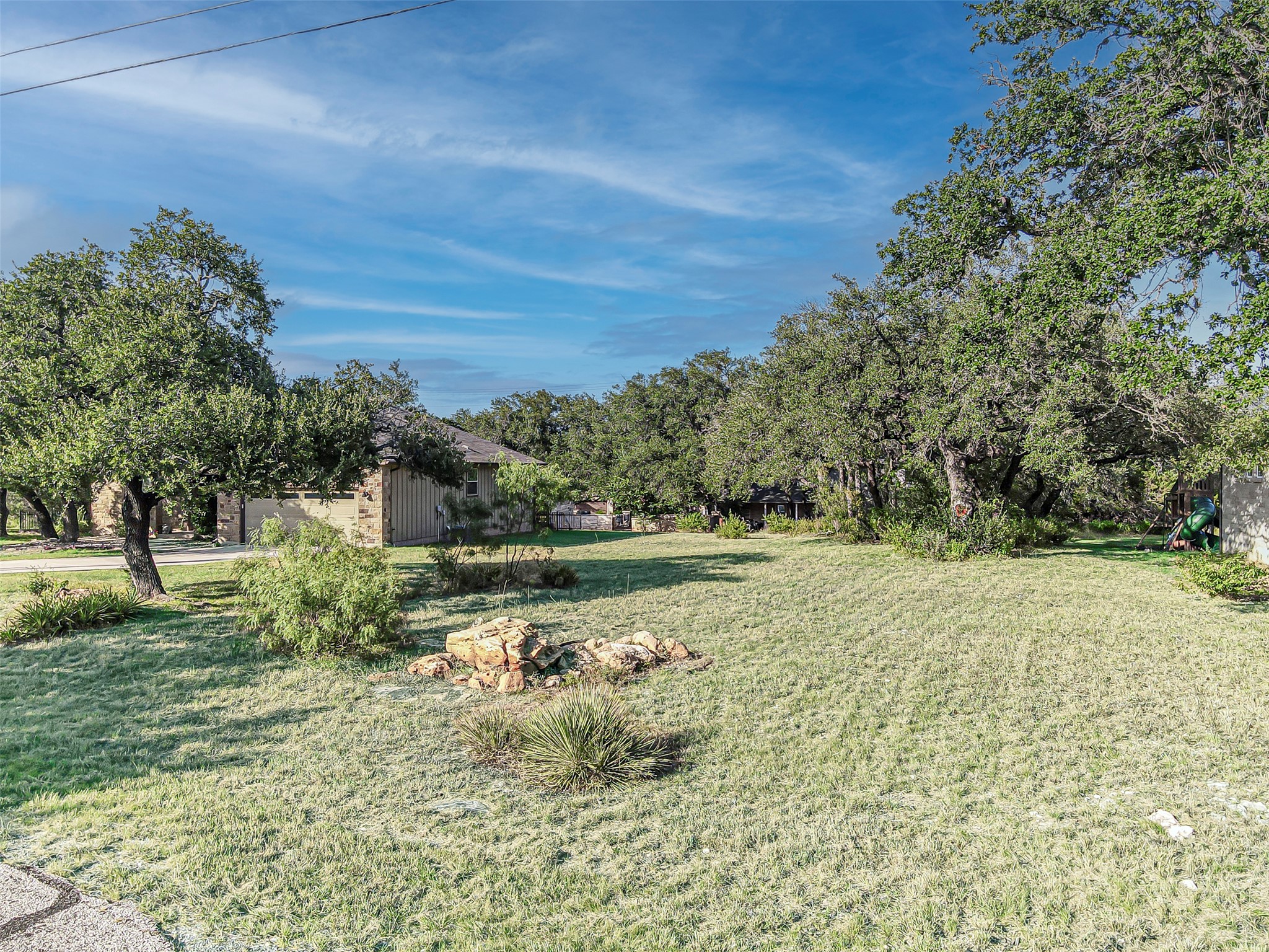 main property photo 19