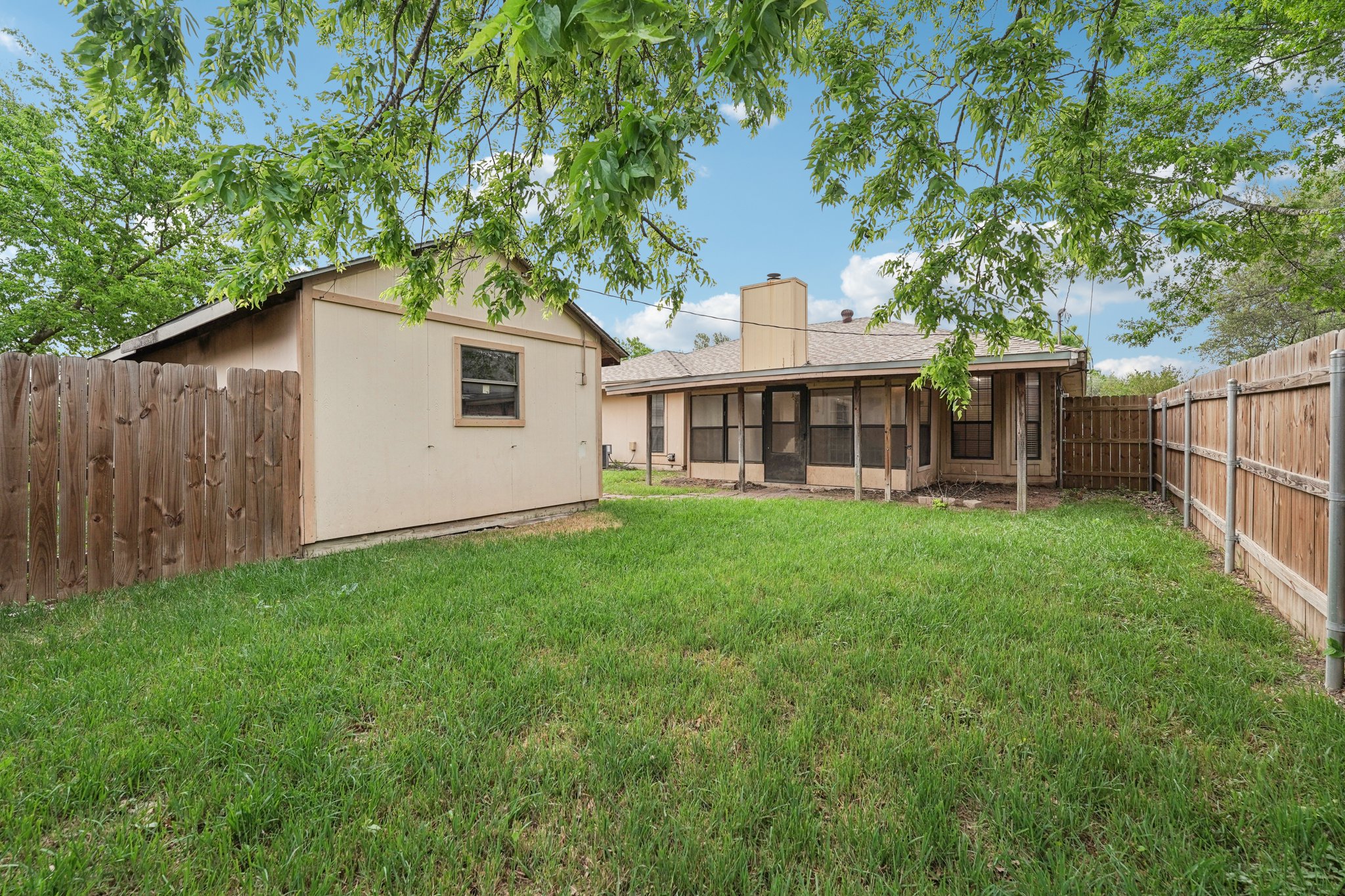 main property photo 16