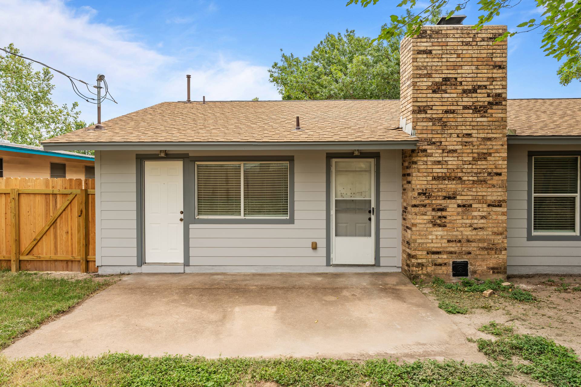 main property photo 30