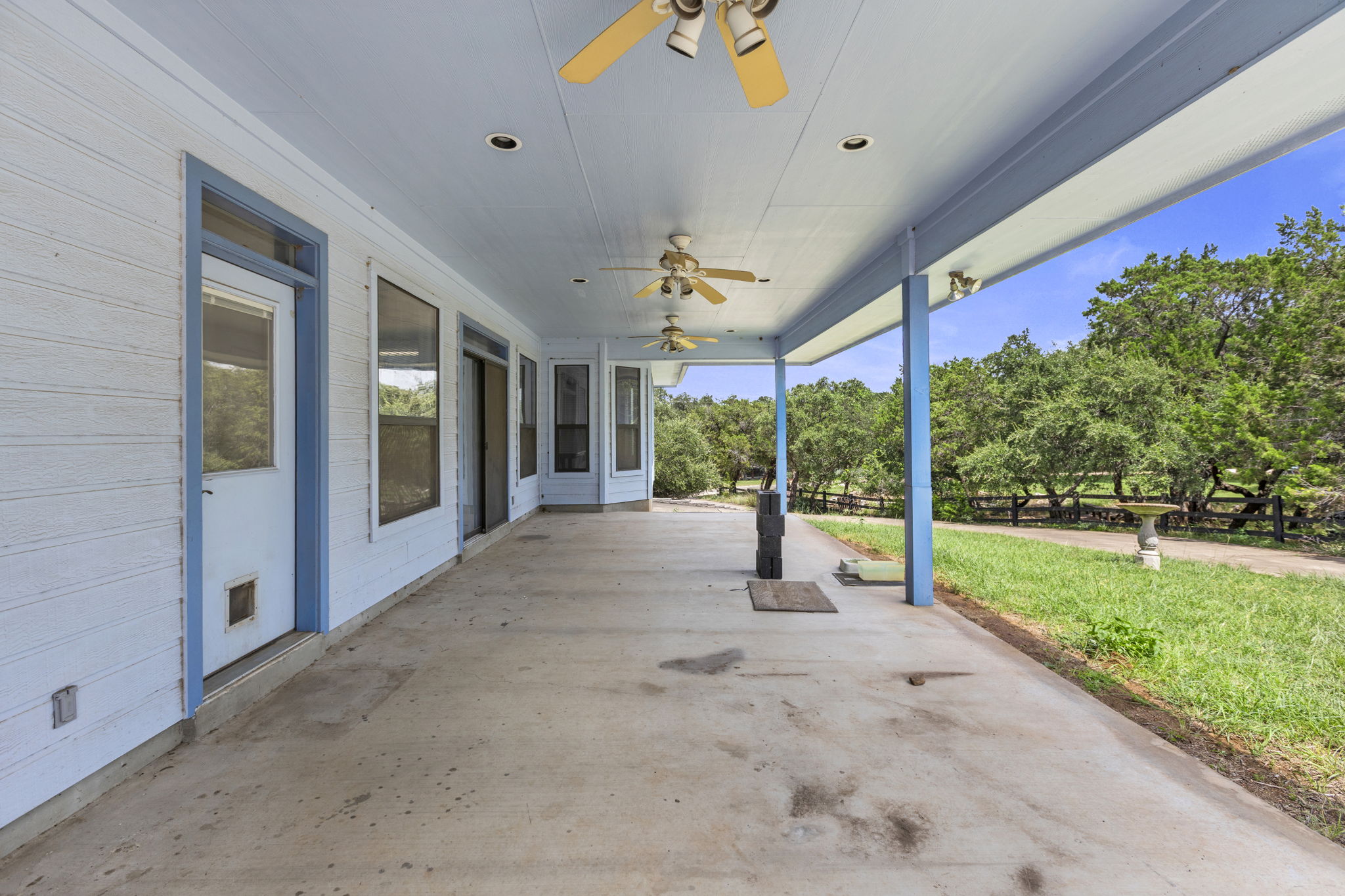 main property photo 14