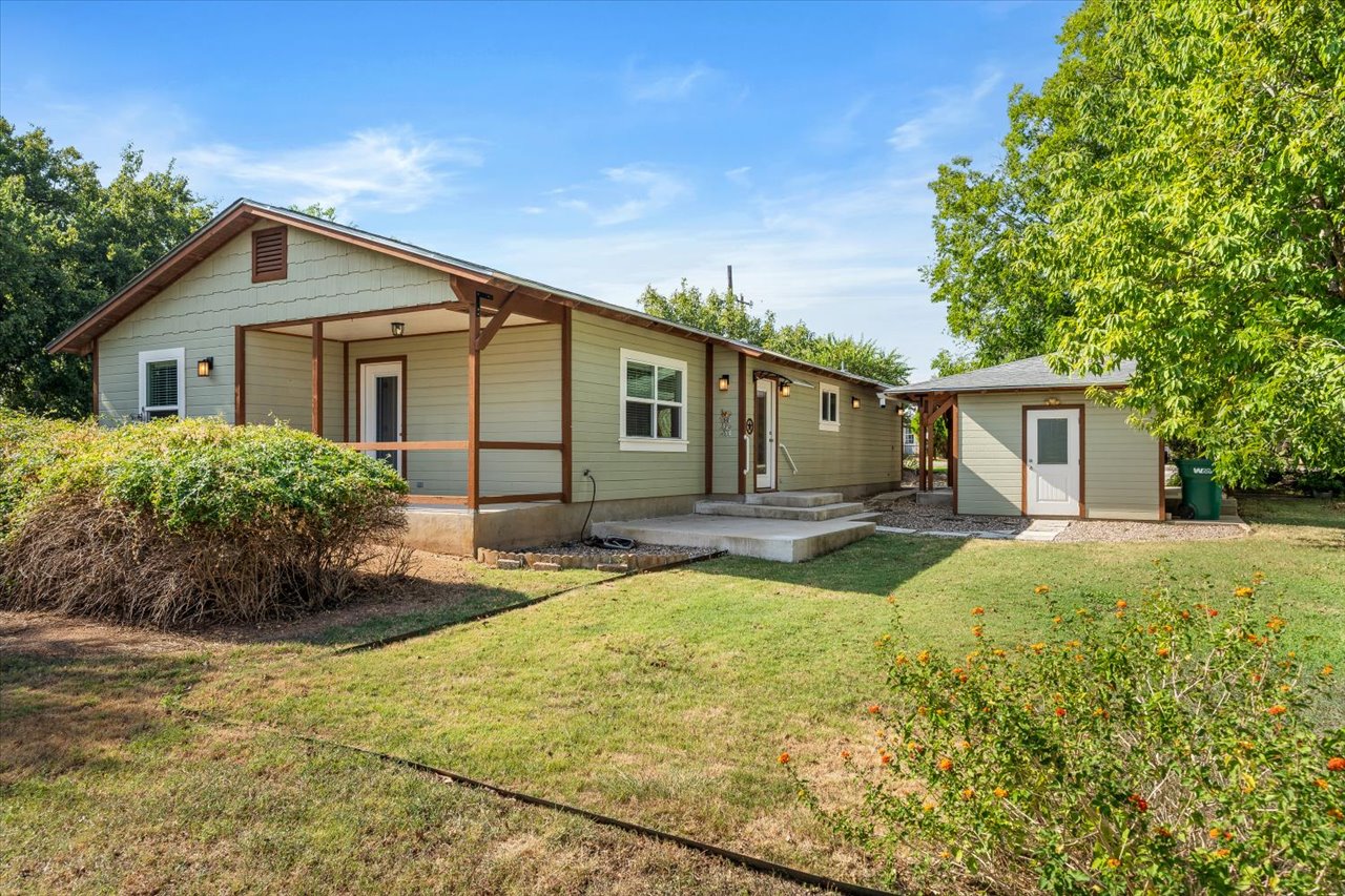 main property photo 30
