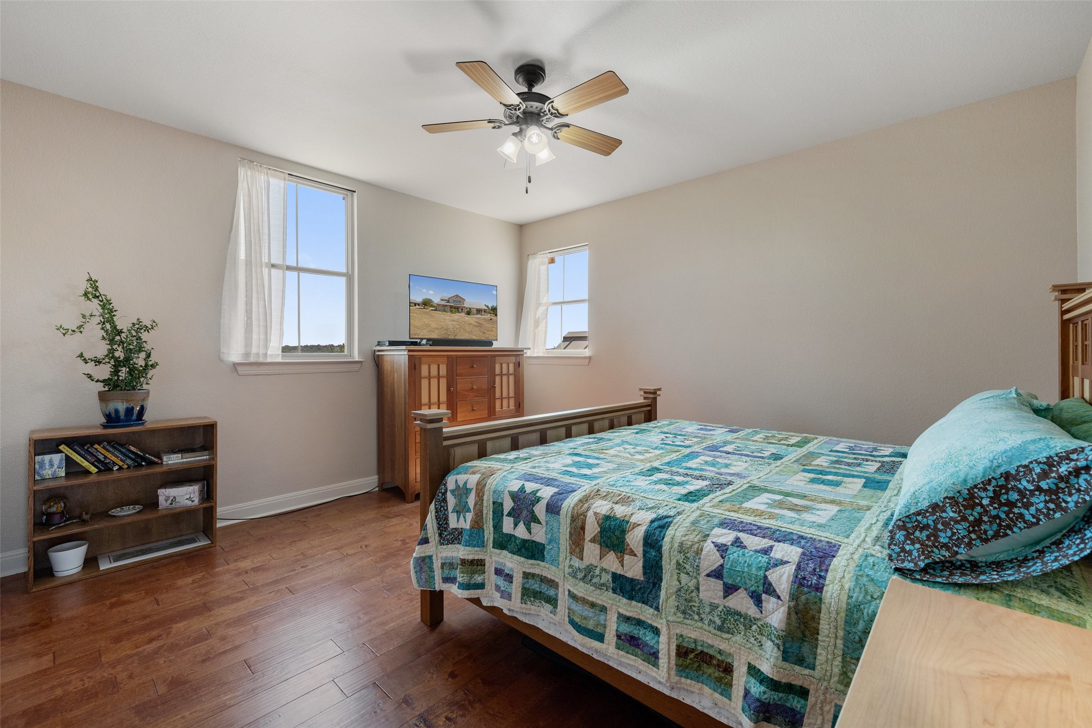 main property photo 19