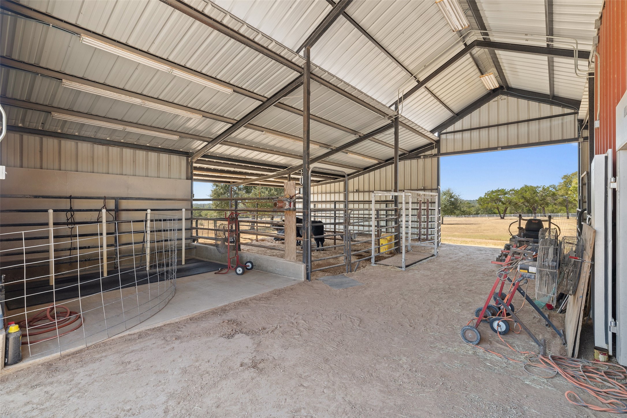 main property photo 35