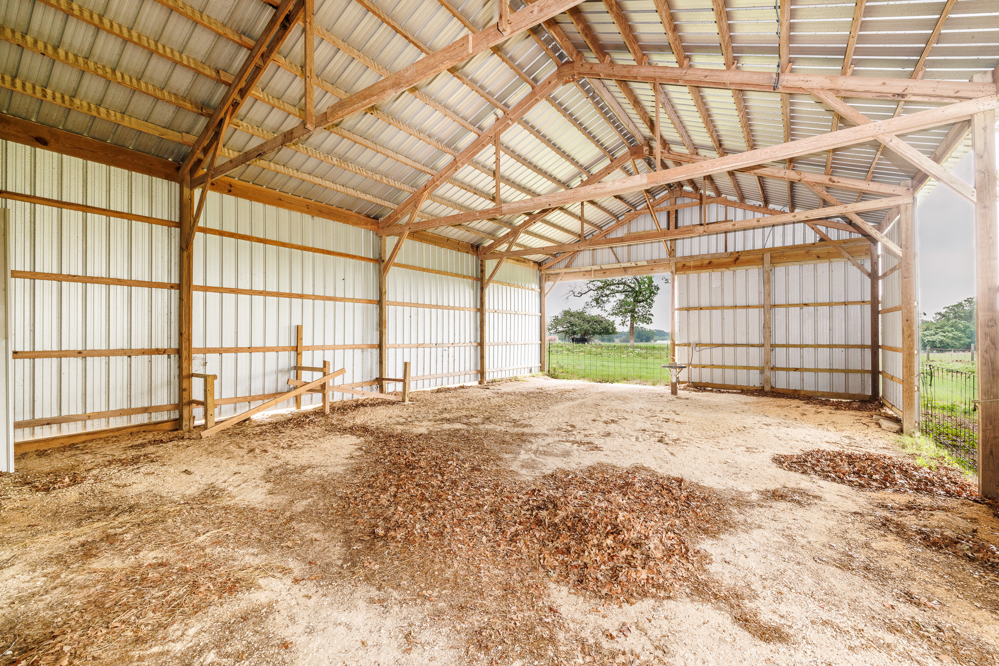 main property photo 30