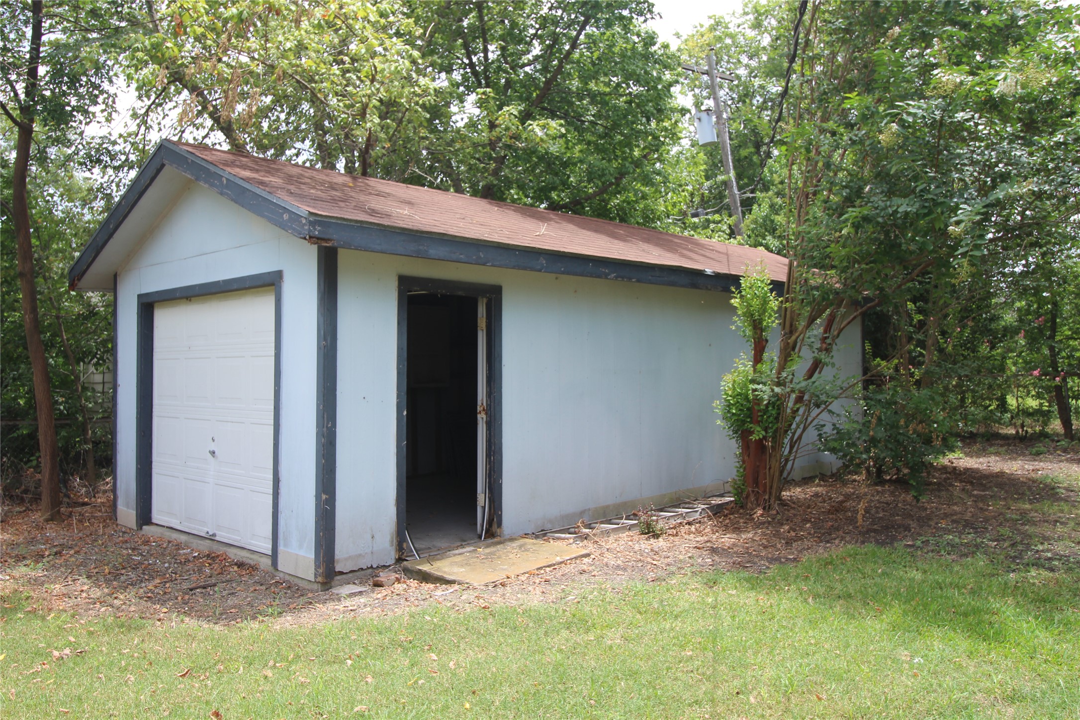 main property photo 19