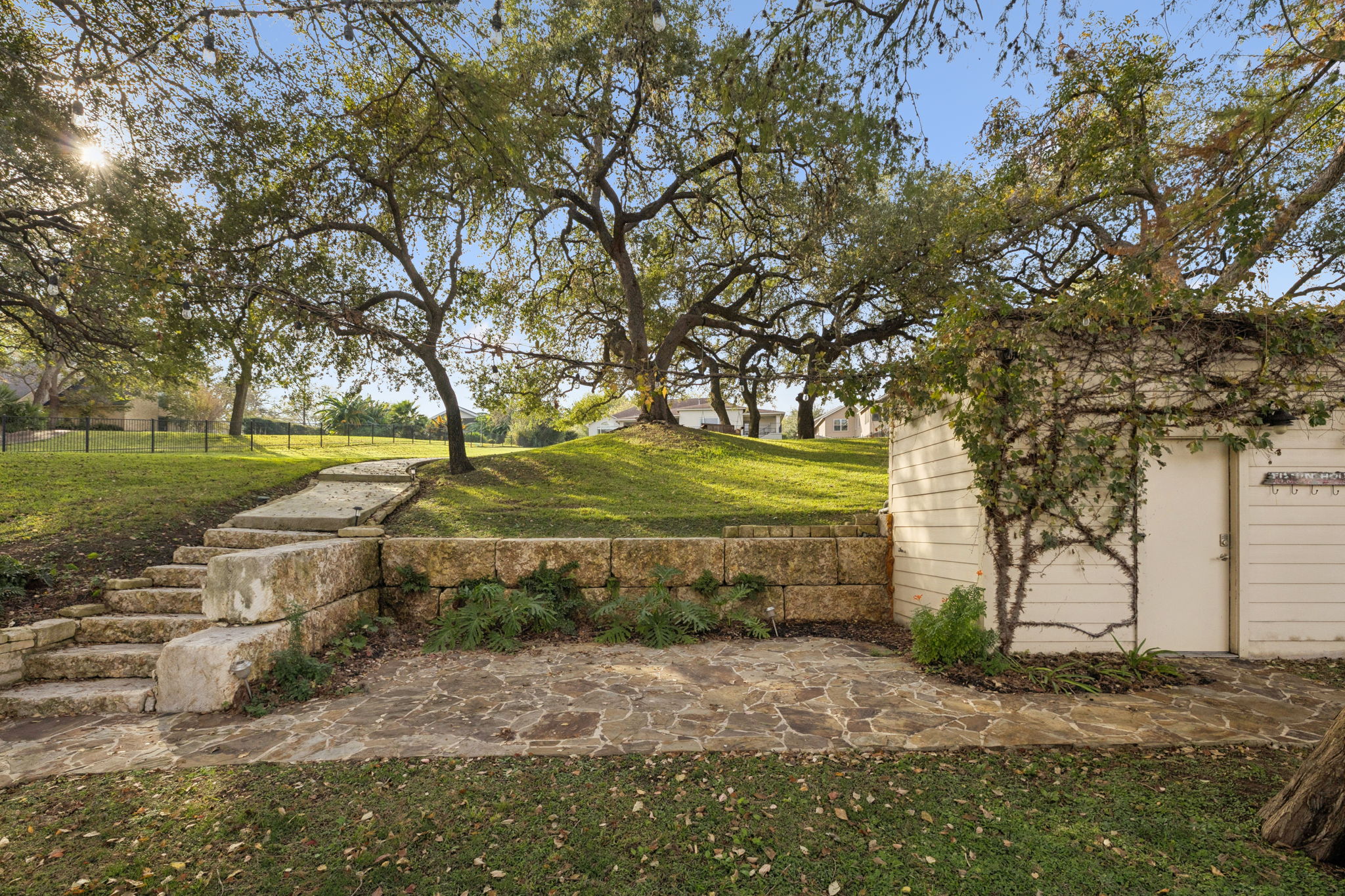 main property photo 37