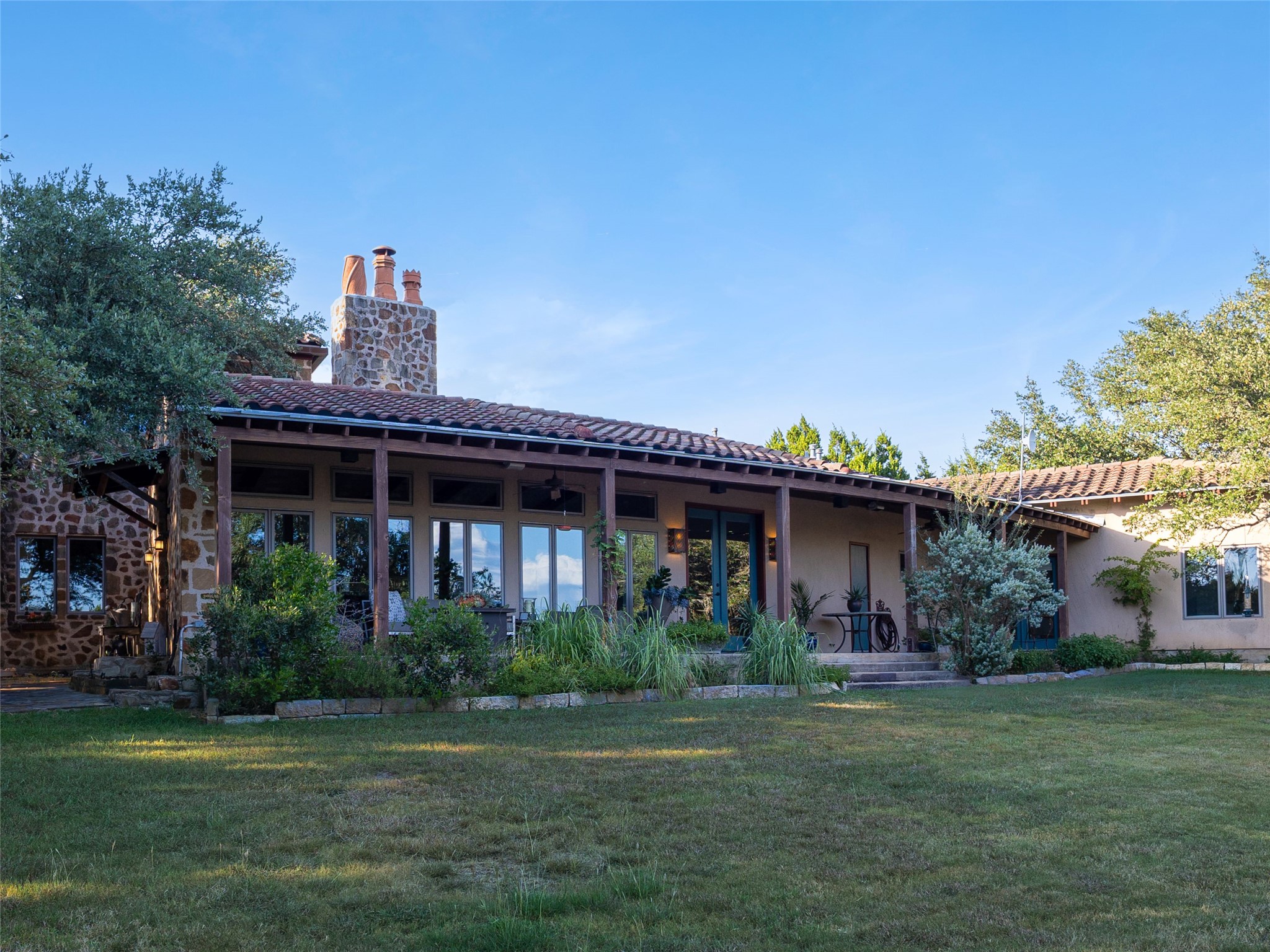main property photo 12