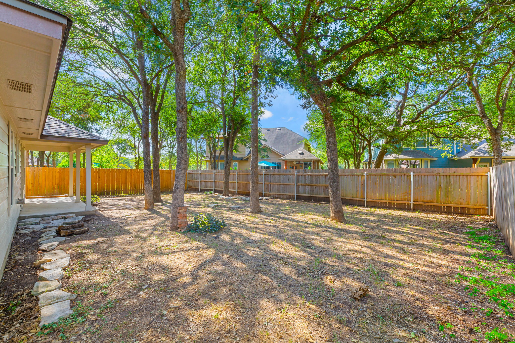 main property photo 29