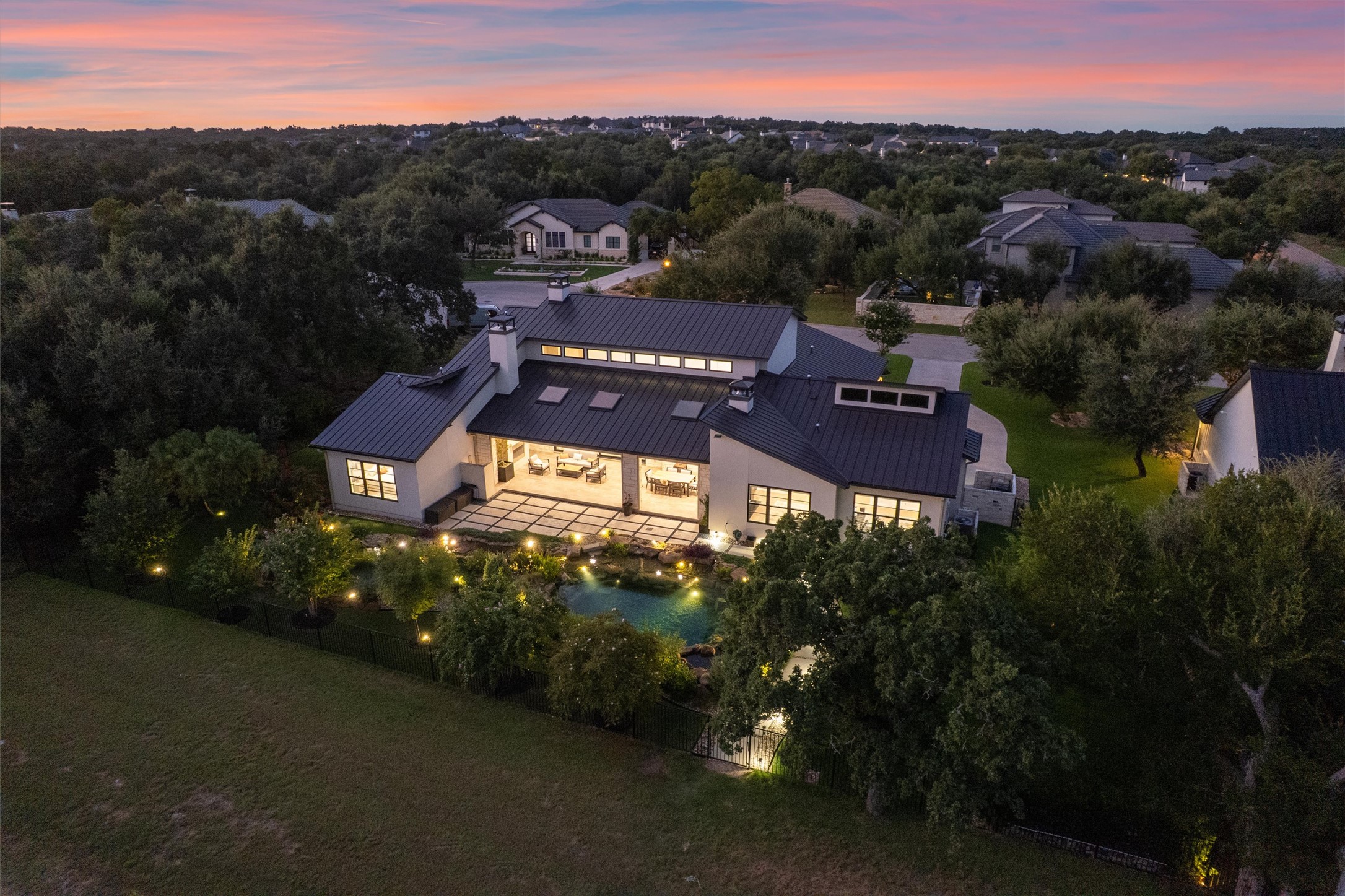 main property photo 35