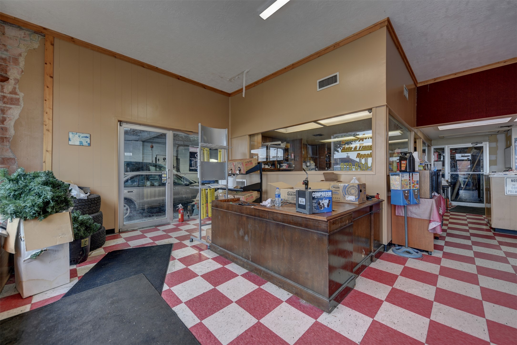 main property photo 27