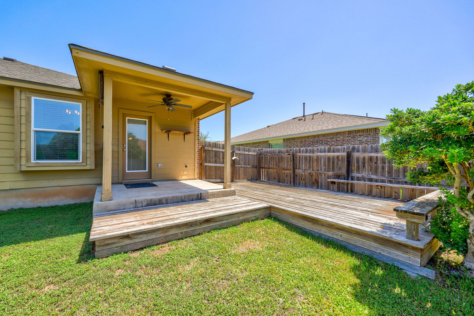 main property photo 12