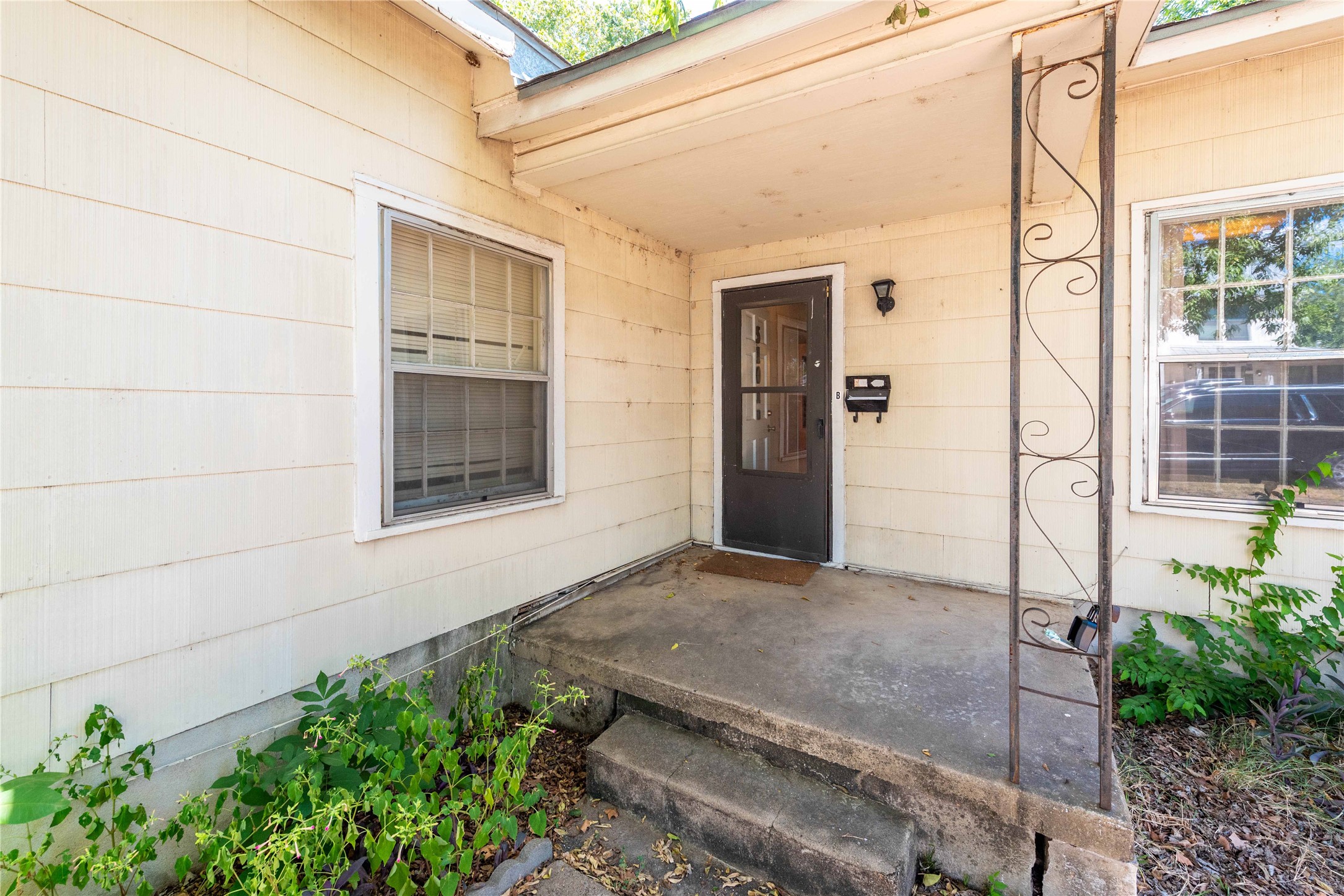 main property photo 22