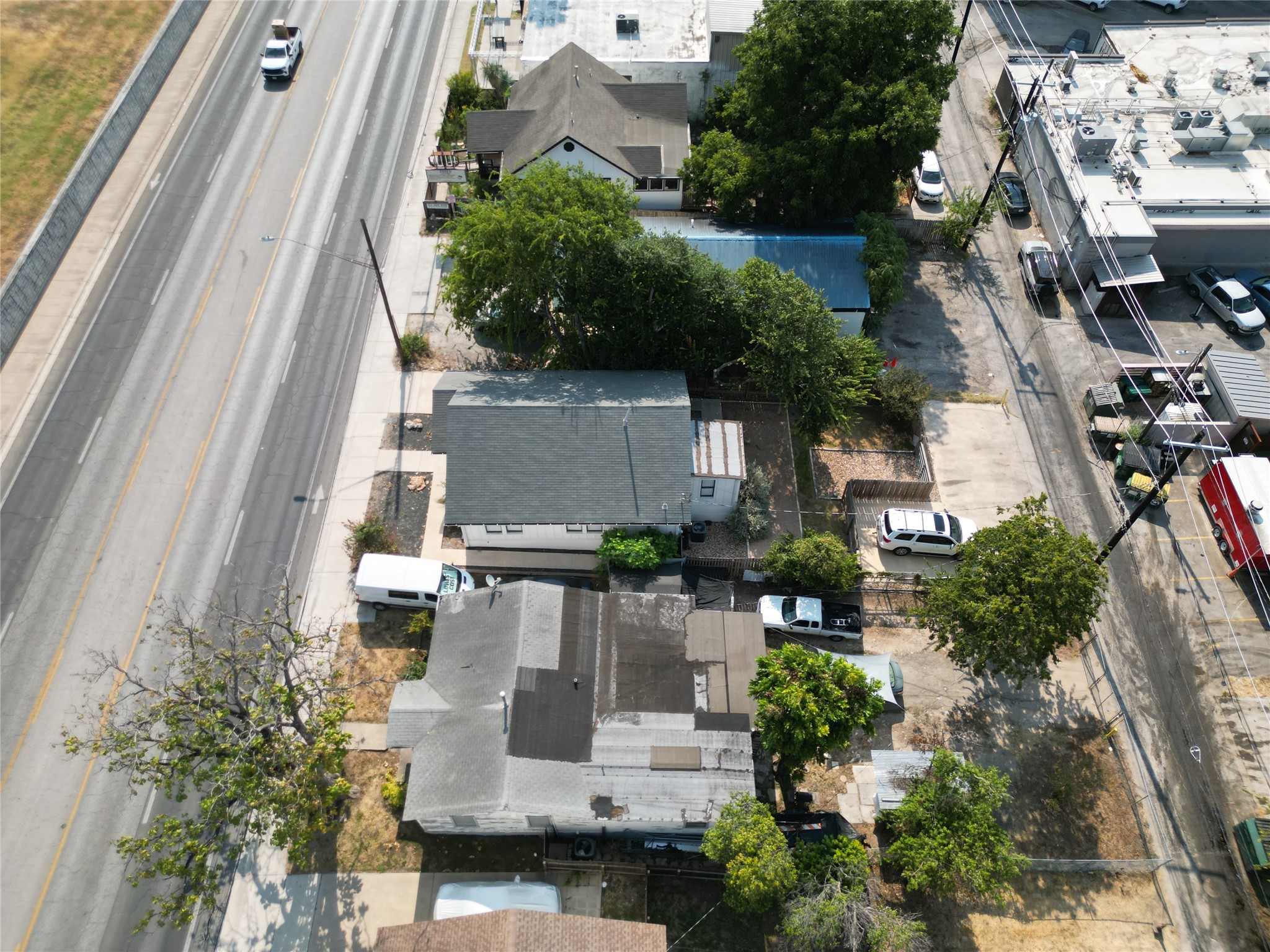 main property photo 35