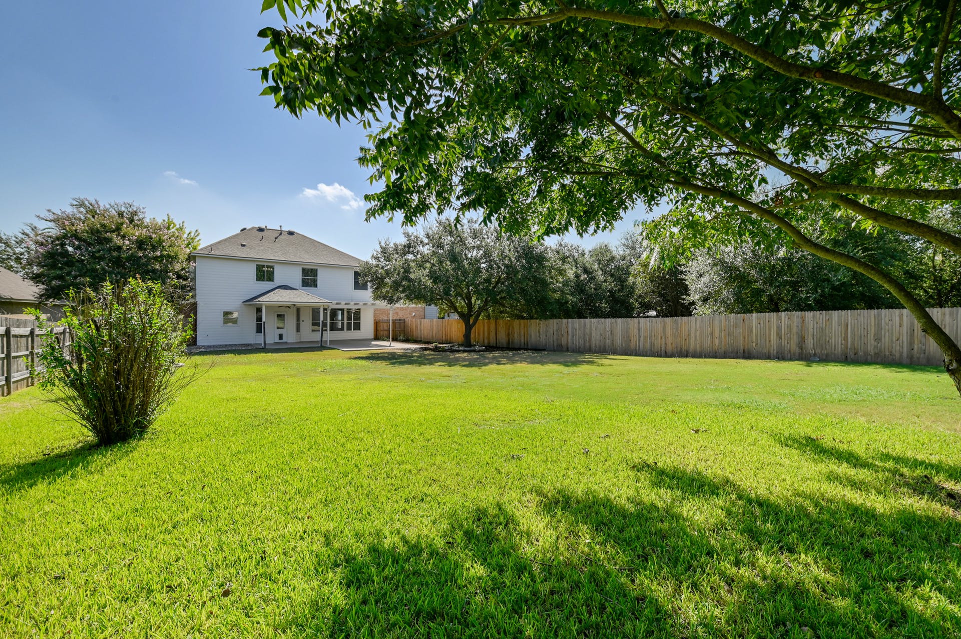 main property photo 22