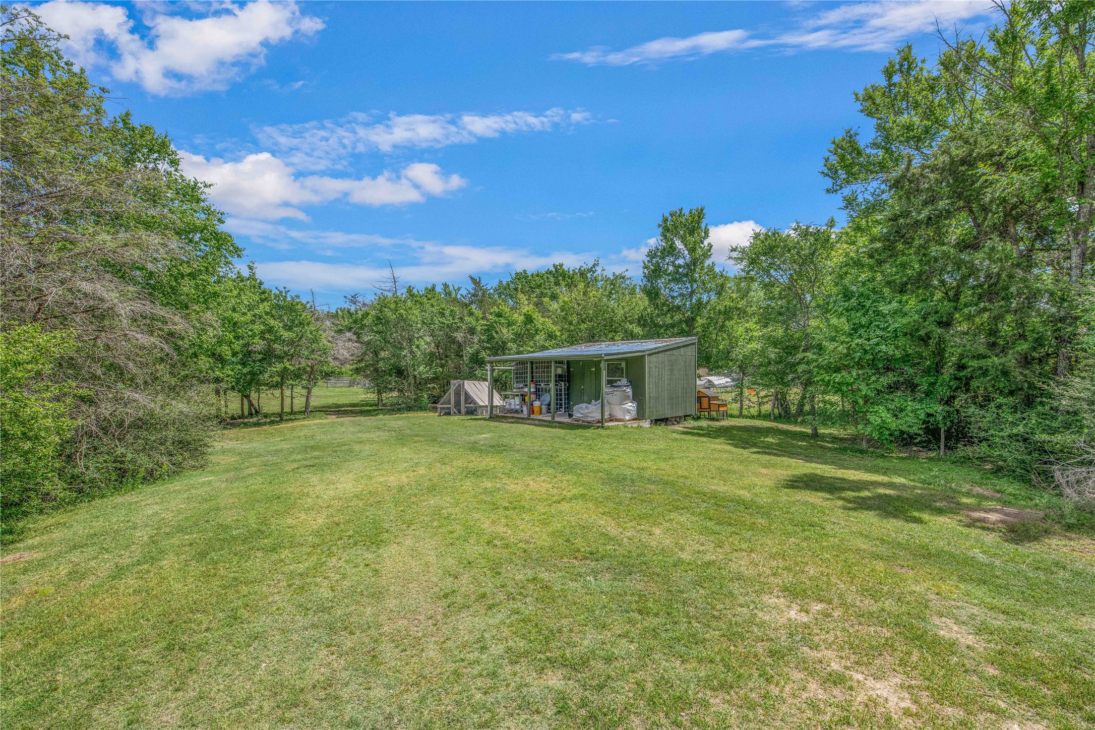 main property photo 33