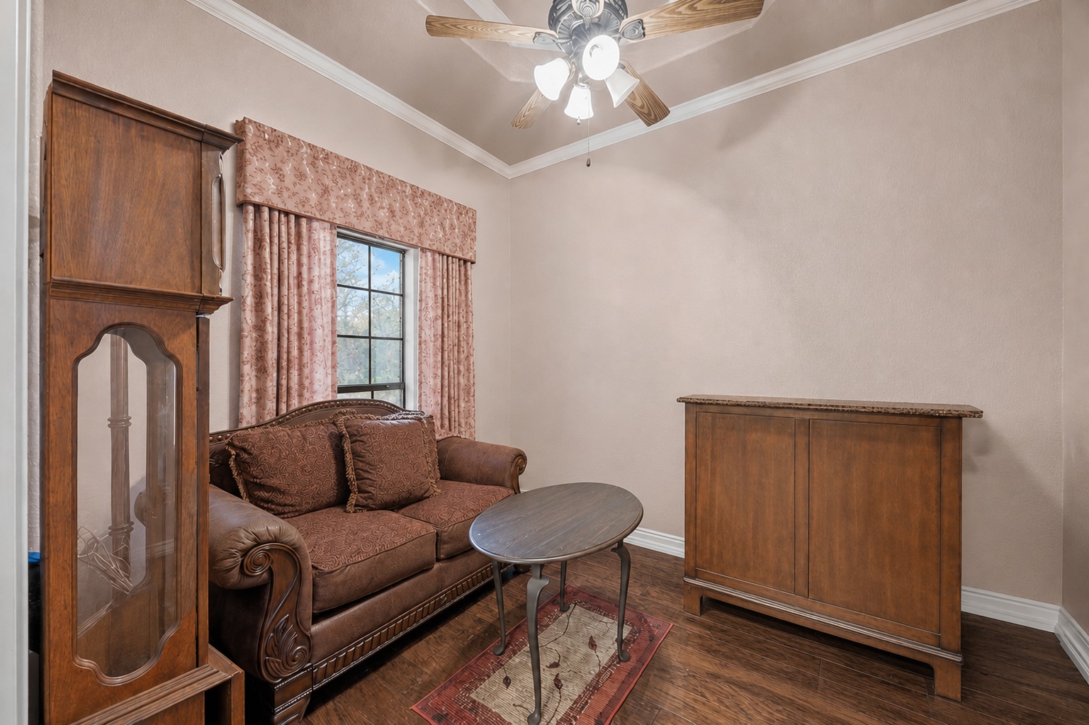 main property photo 13
