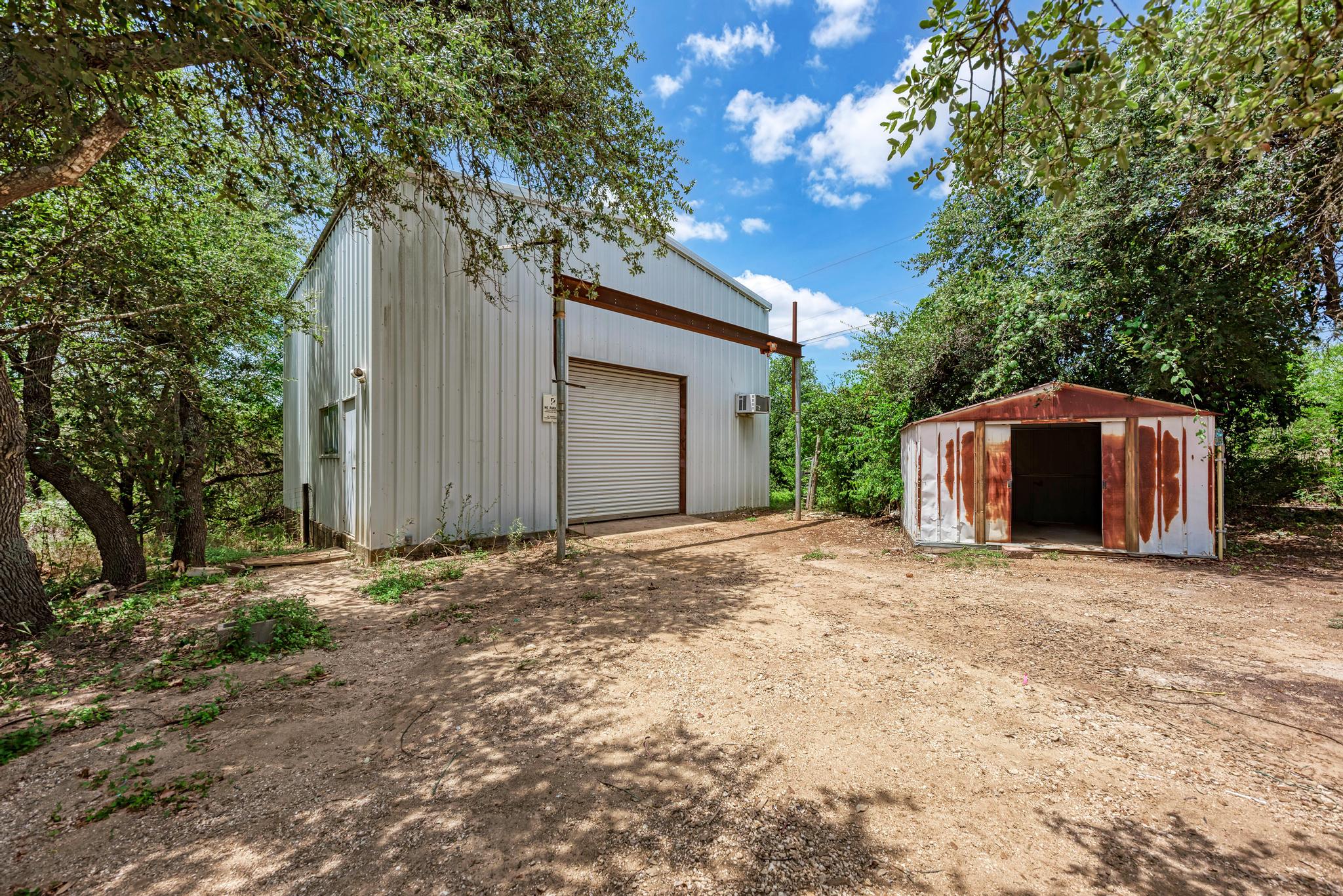 main property photo 13