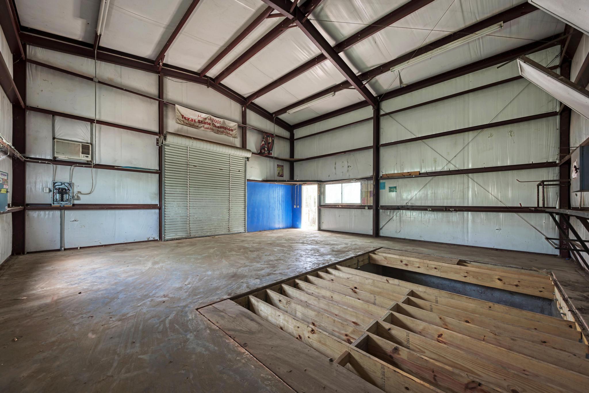 main property photo 15