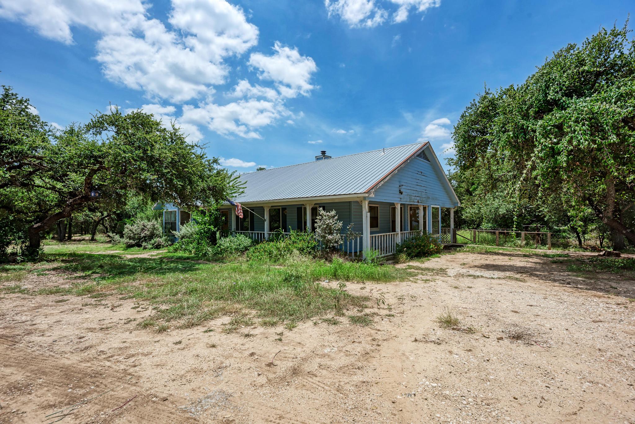 main property photo 8