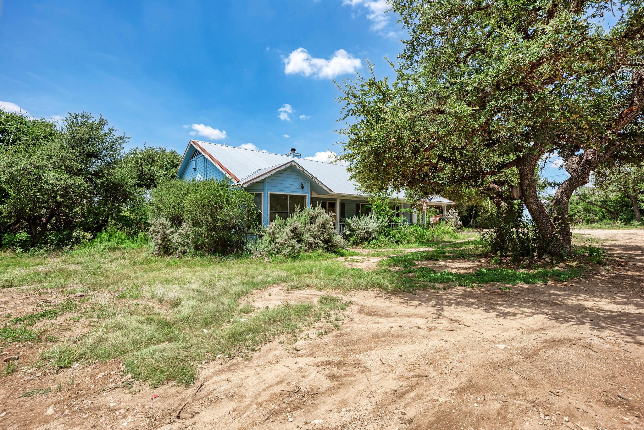 main property photo 9