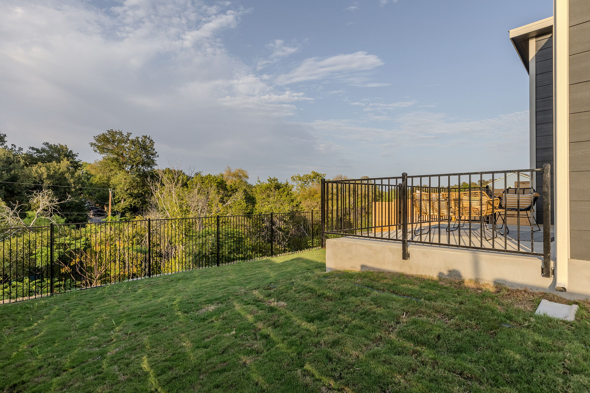 main property photo 37