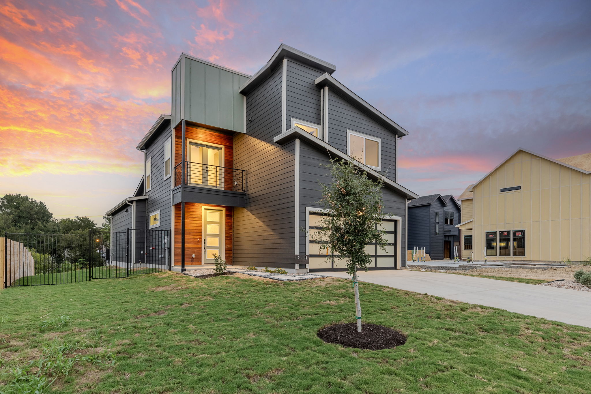main property photo 8
