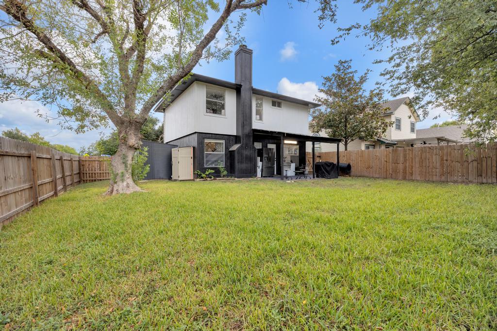 main property photo 32