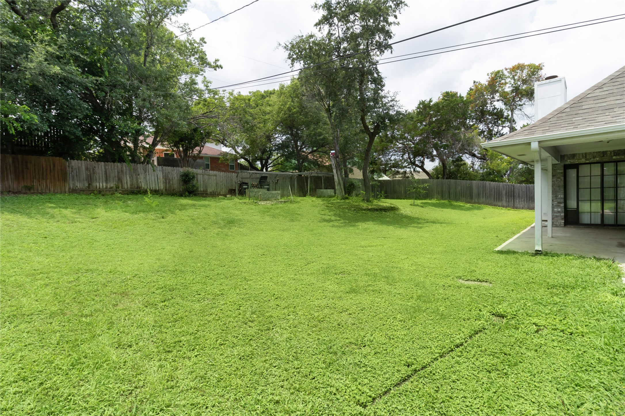 main property photo 30