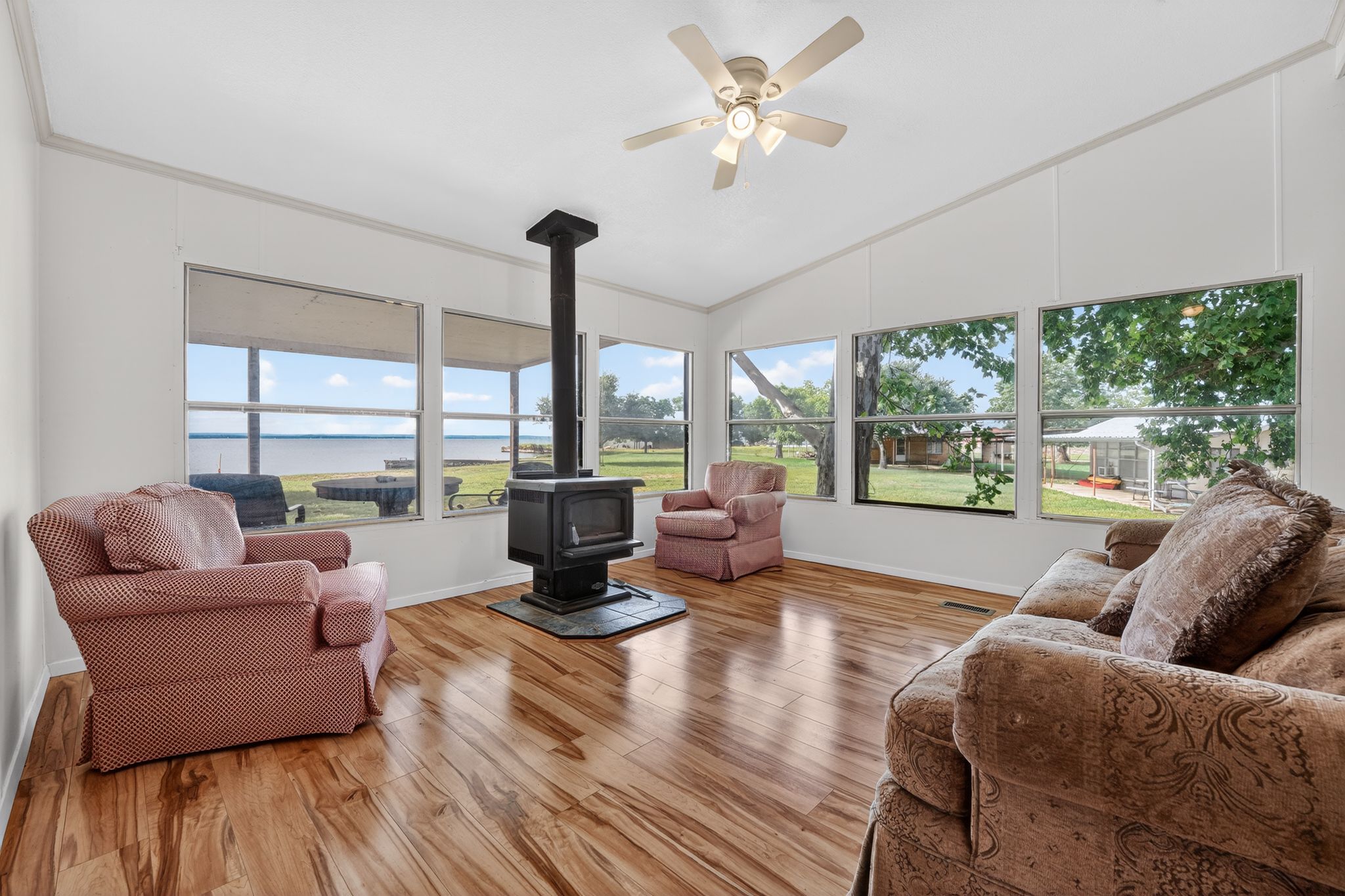 main property photo 25