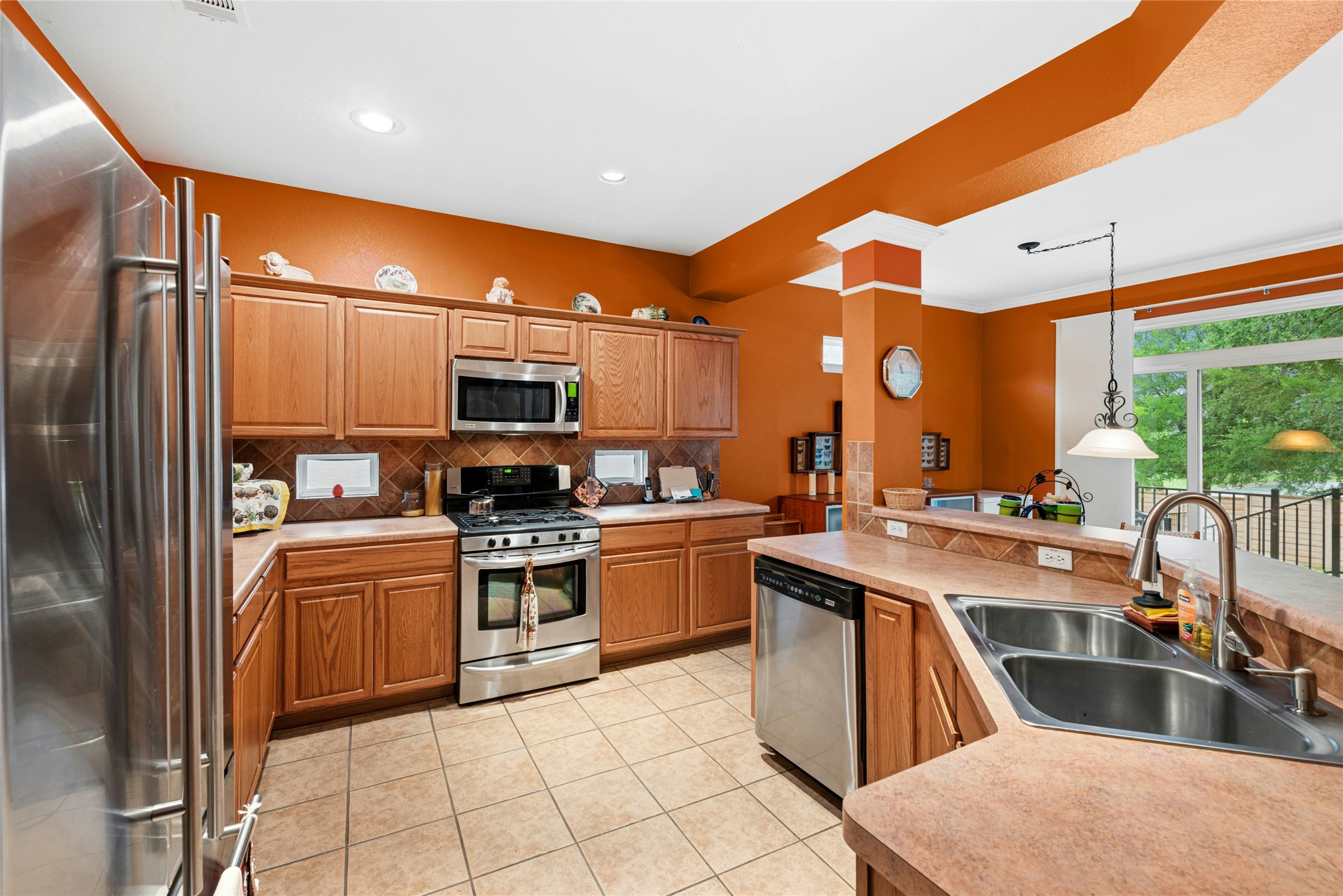 main property photo 10