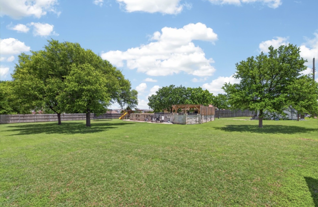 main property photo 16