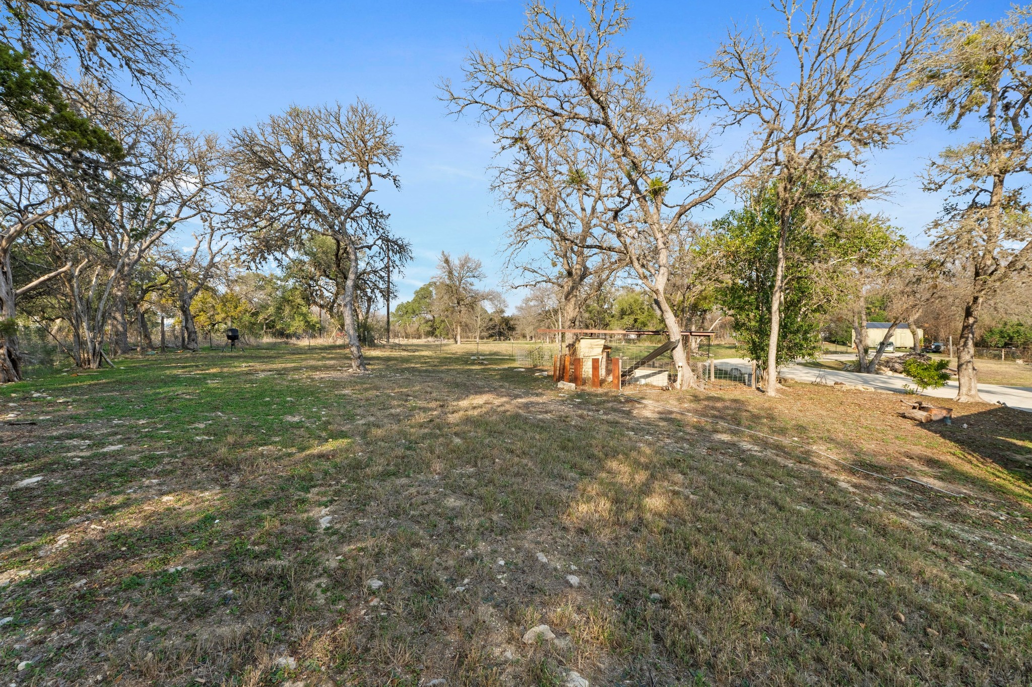 main property photo 32