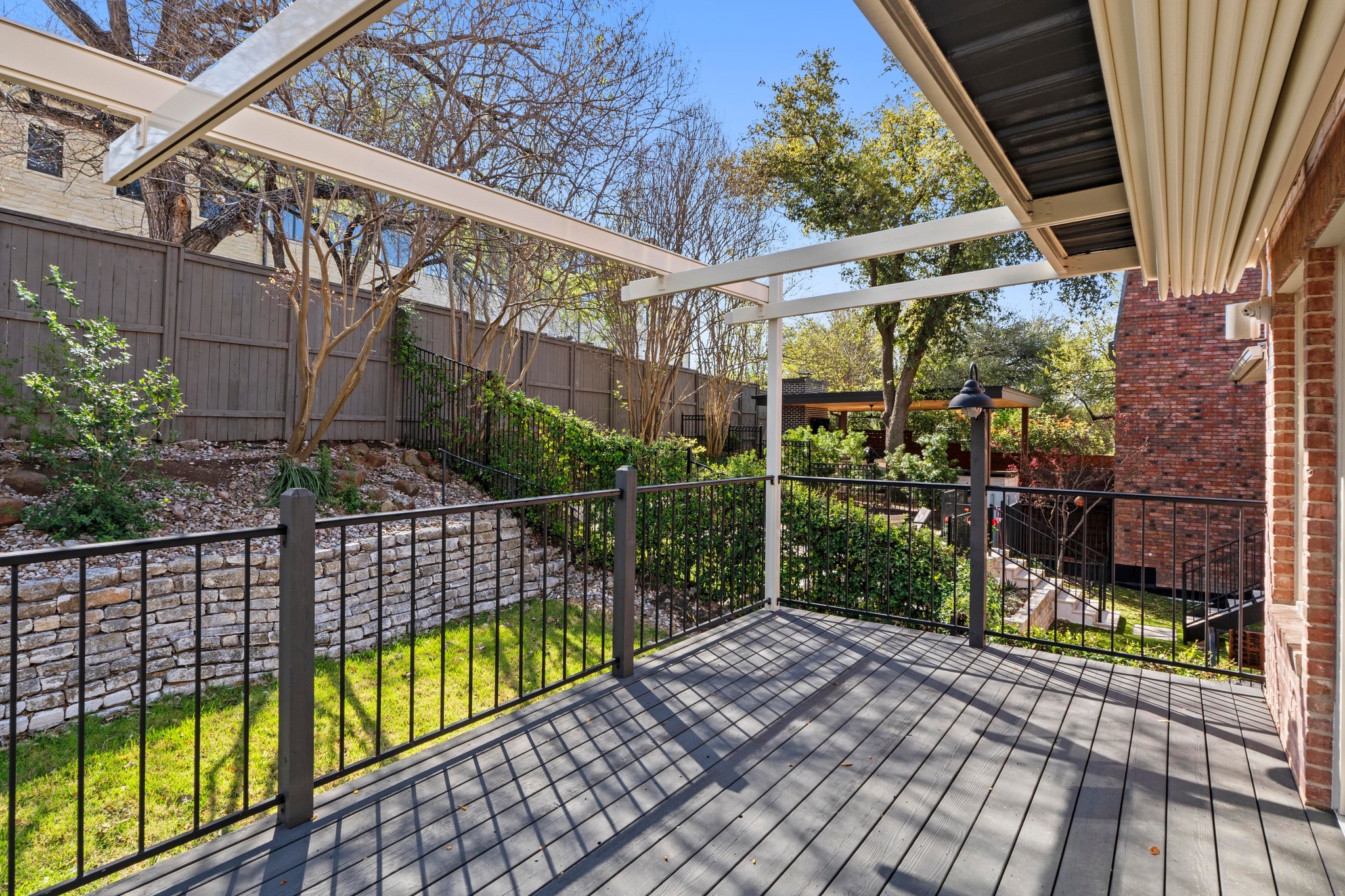 main property photo 37