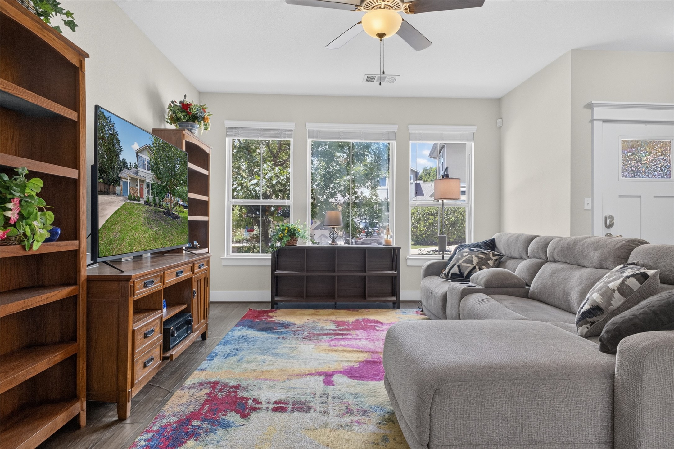 main property photo 4