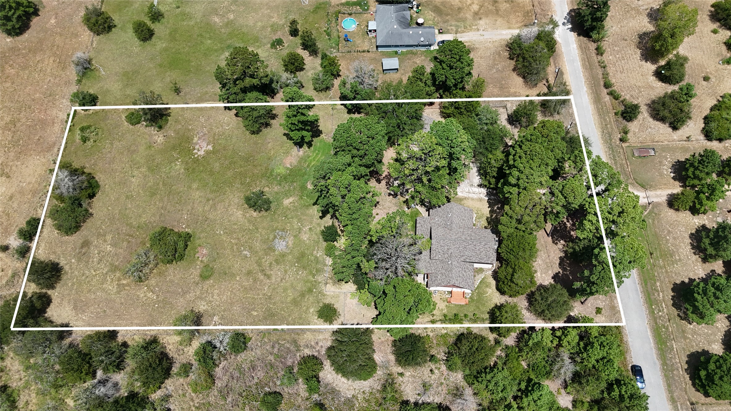main property photo 35