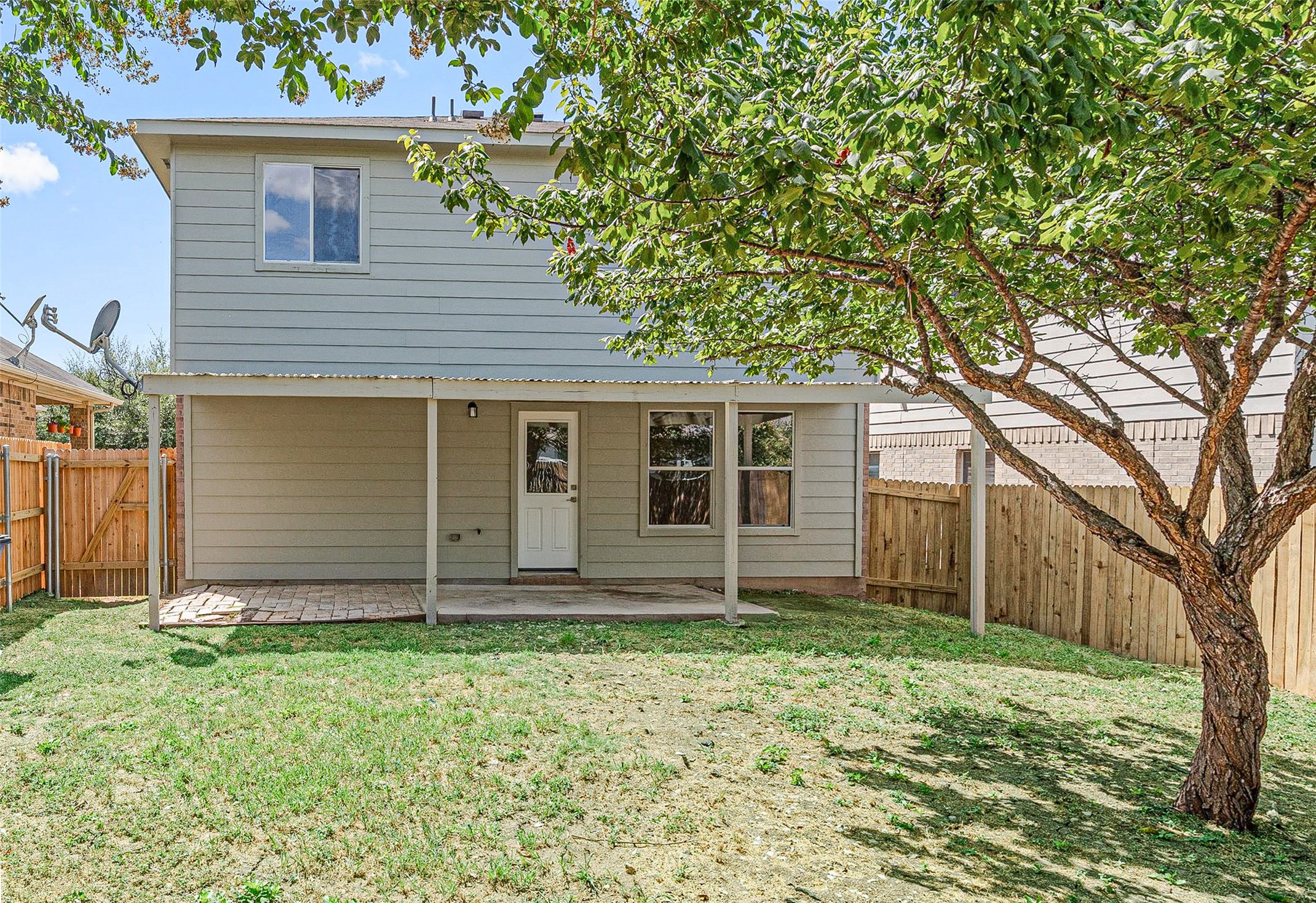 main property photo 33