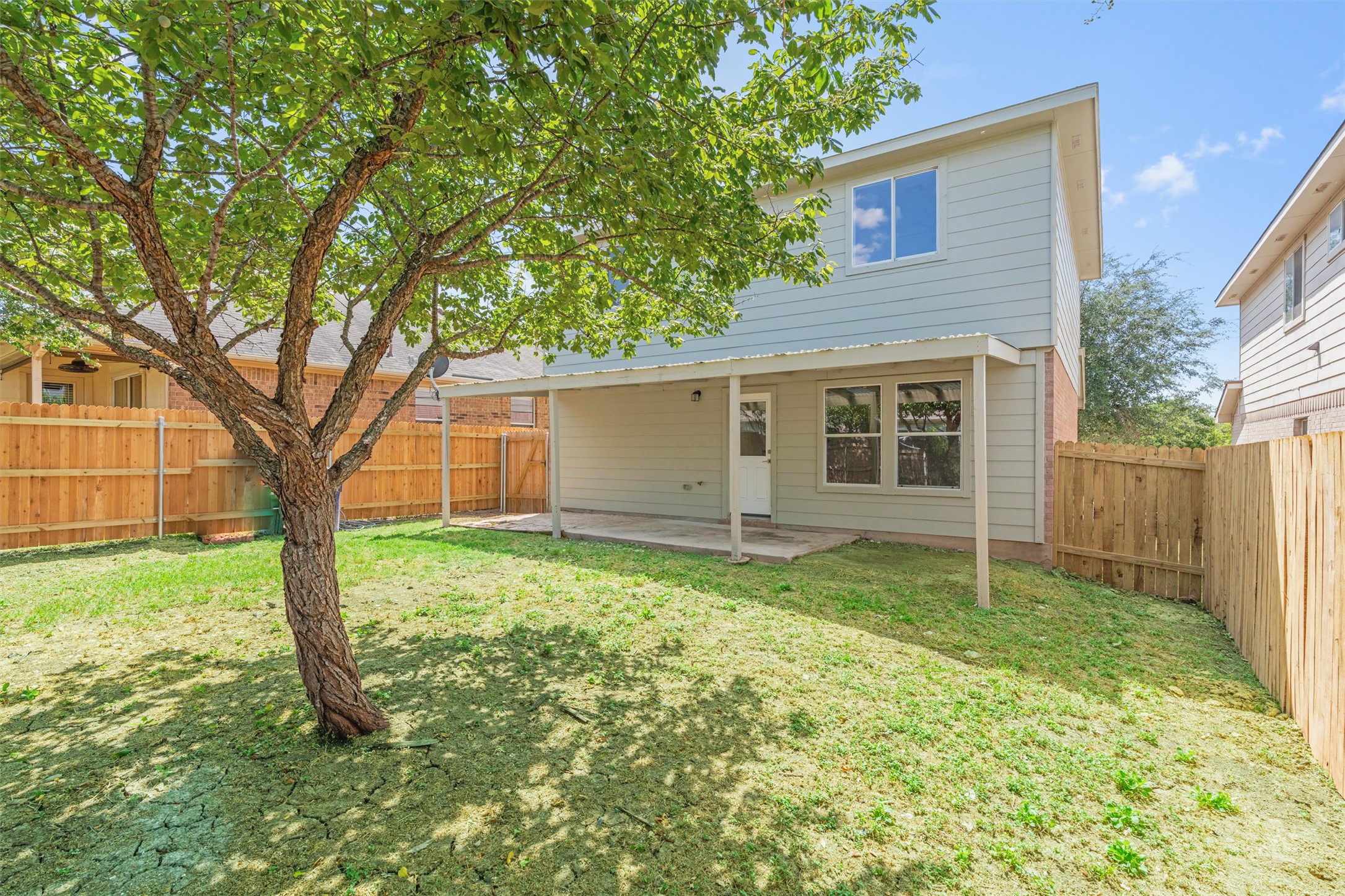 main property photo 34