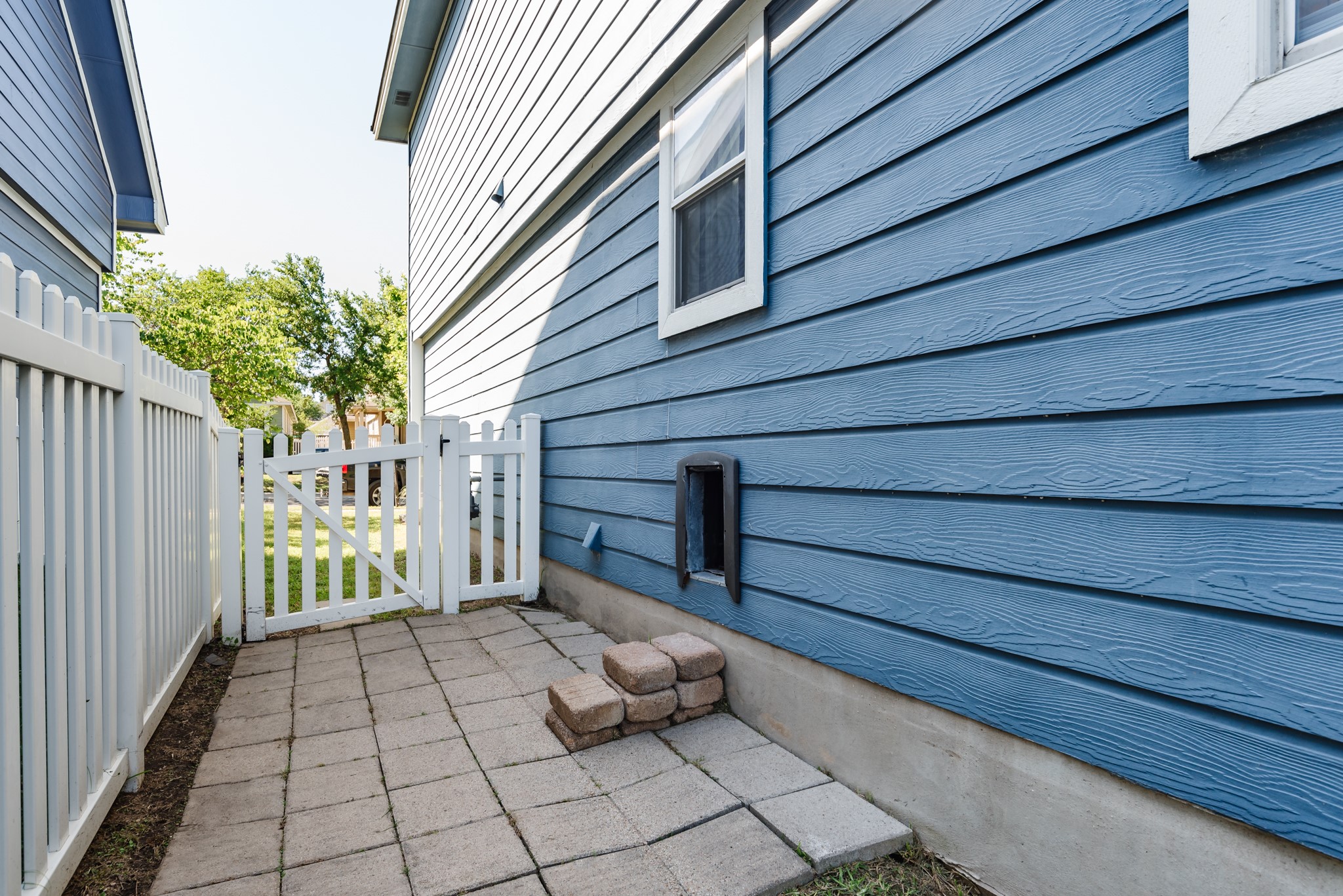 main property photo 39
