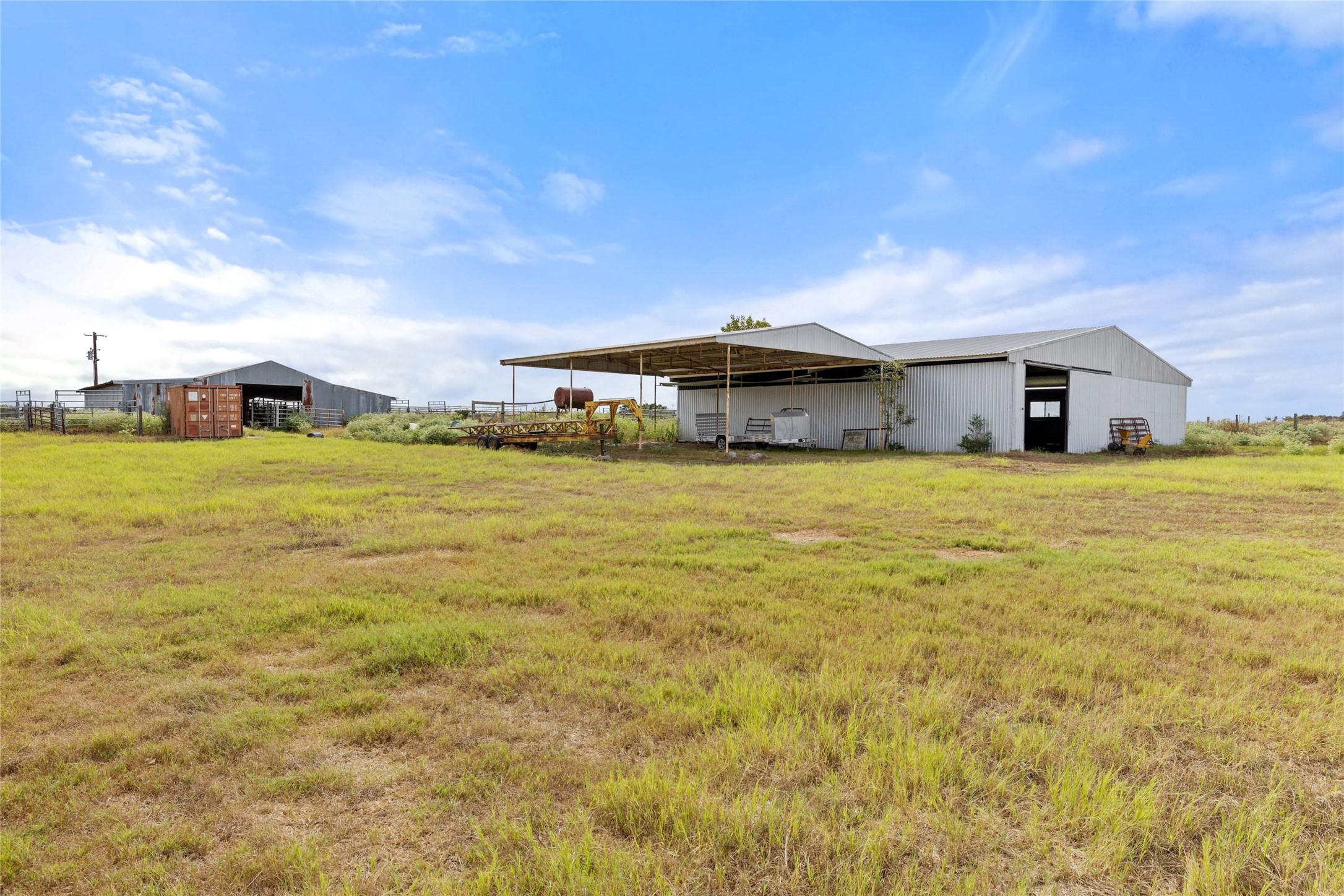 main property photo 18