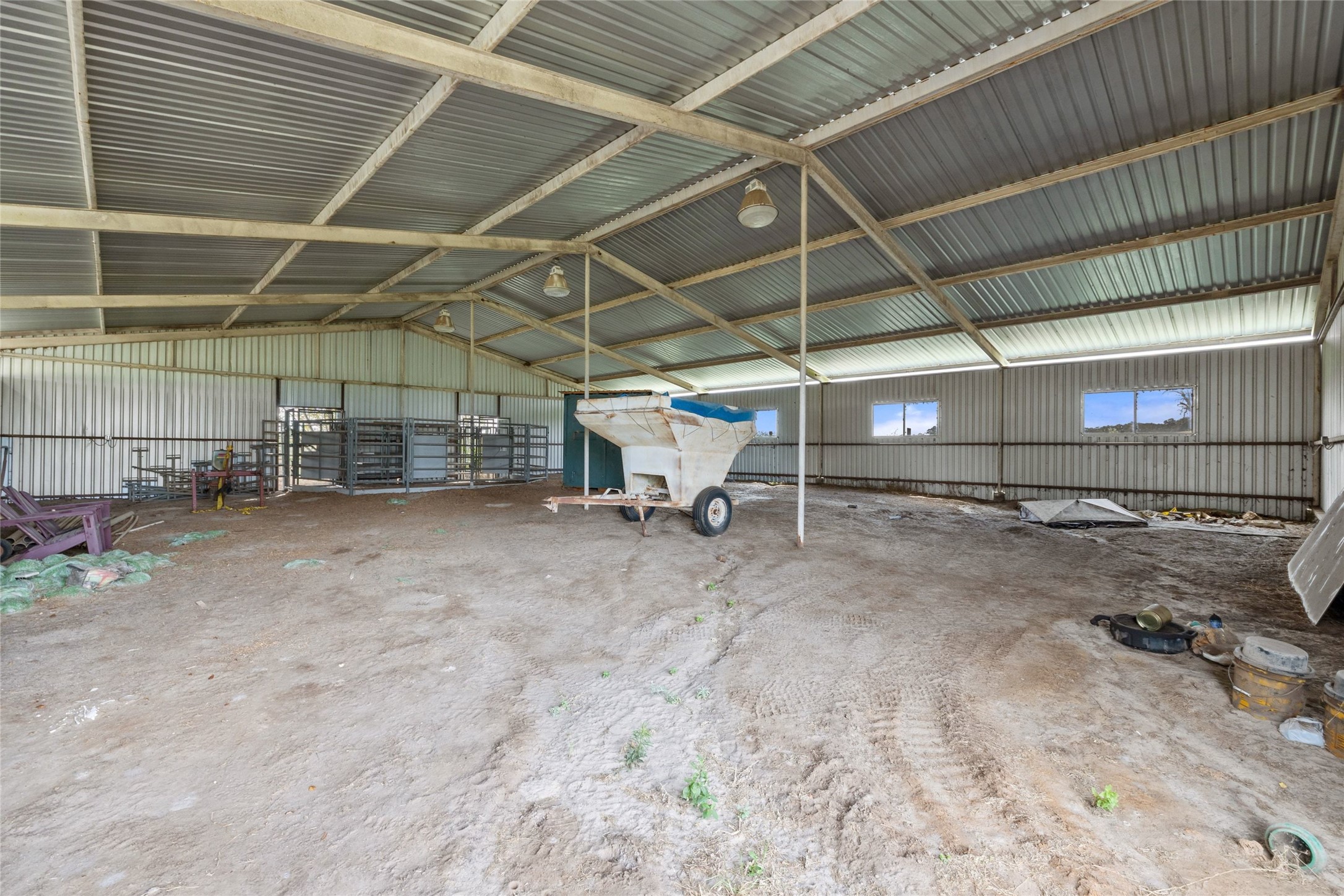 main property photo 20