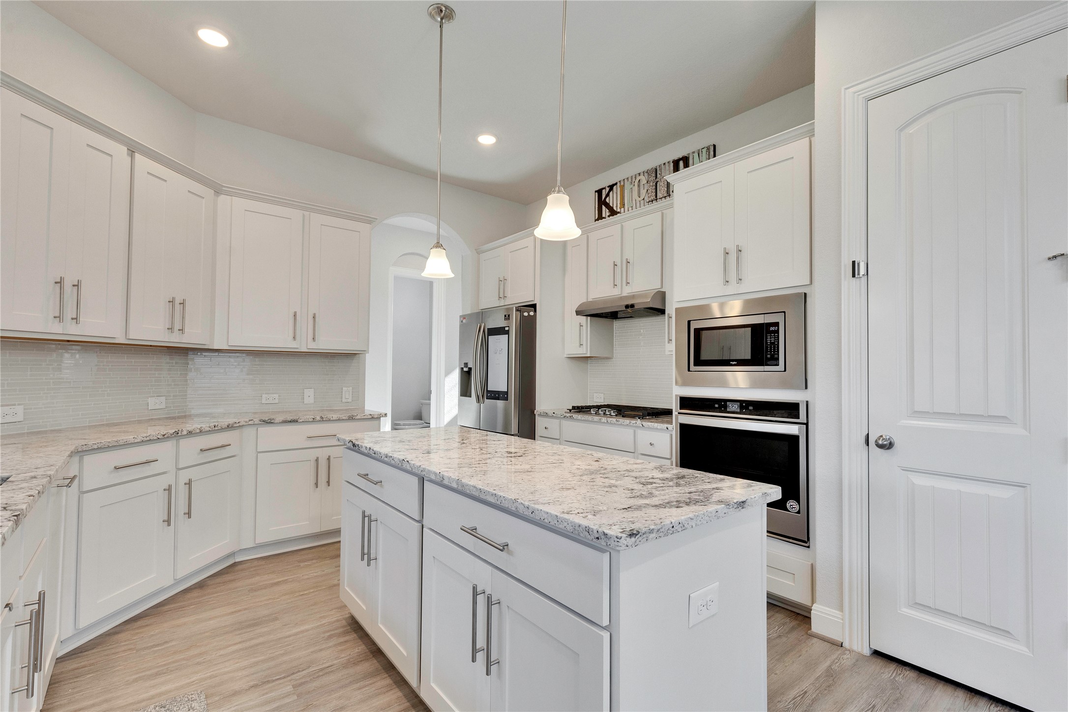 main property photo 4
