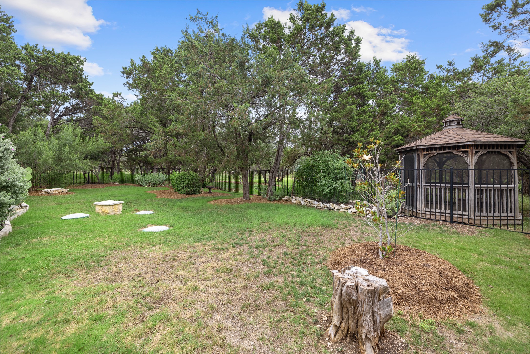 main property photo 38