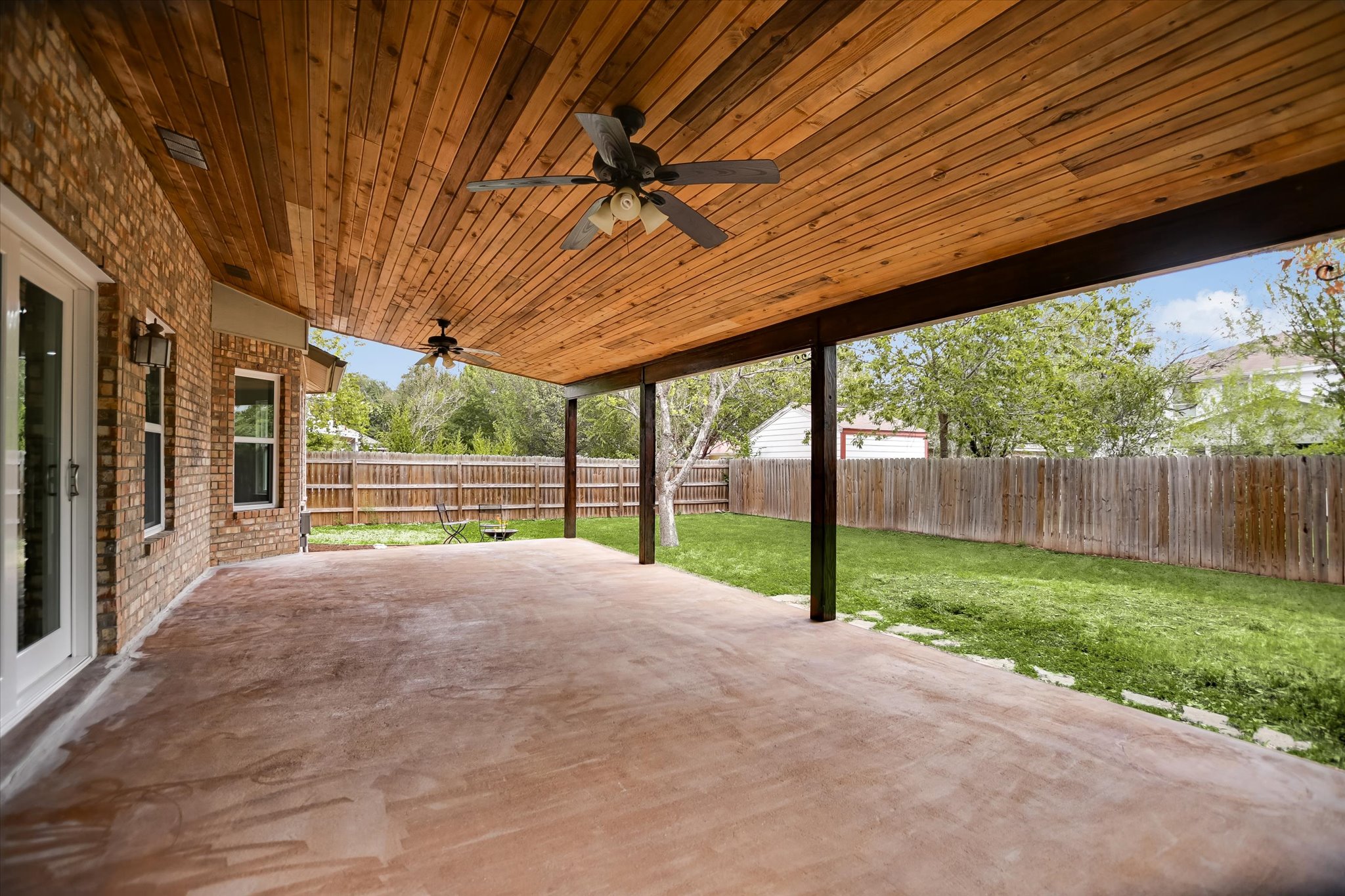main property photo 23