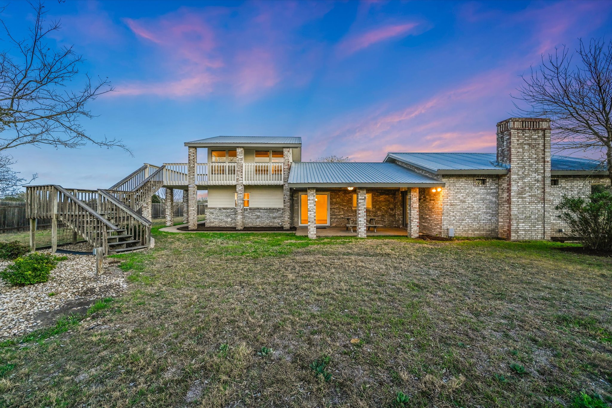 main property photo 4