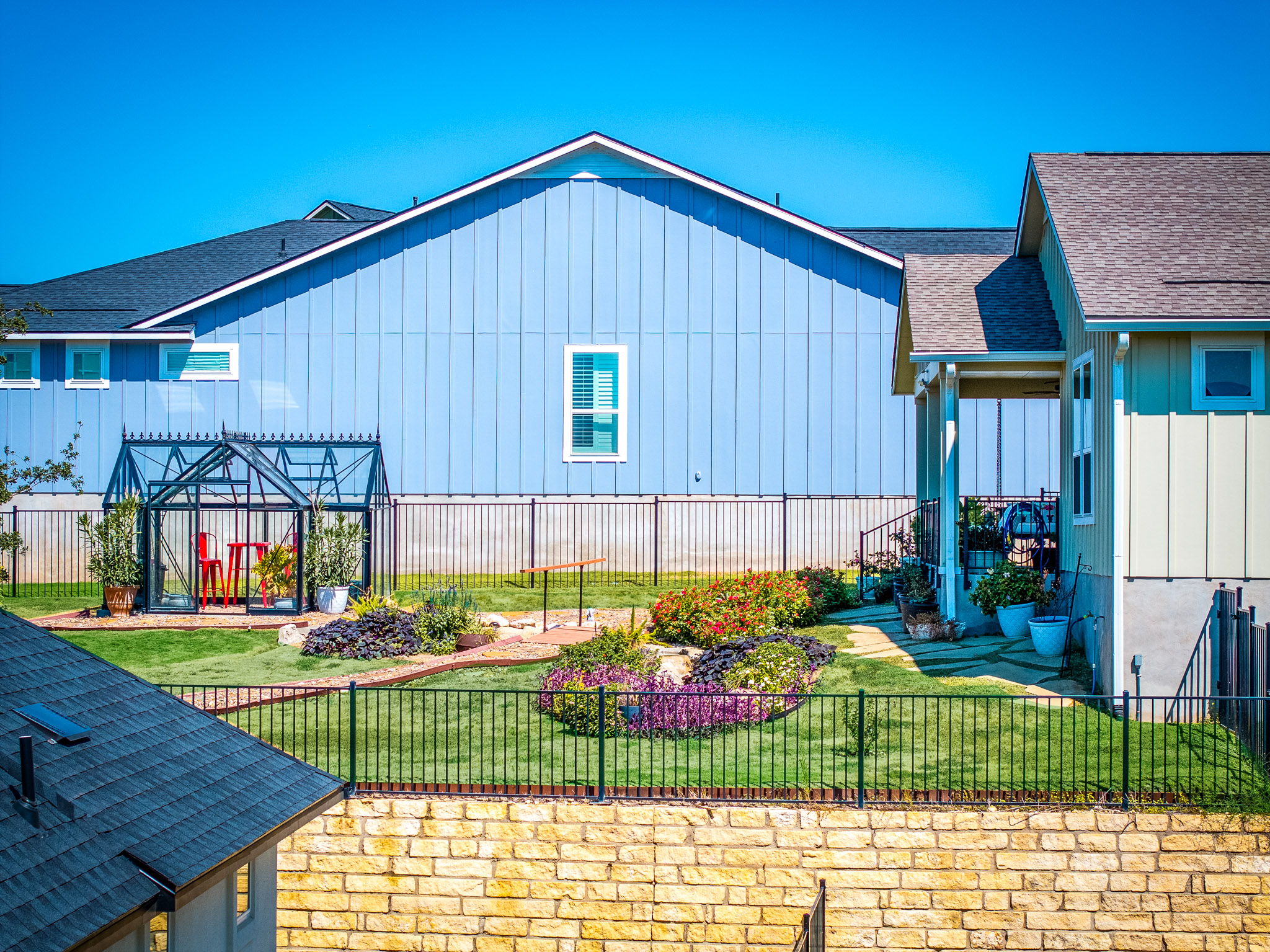 main property photo 29