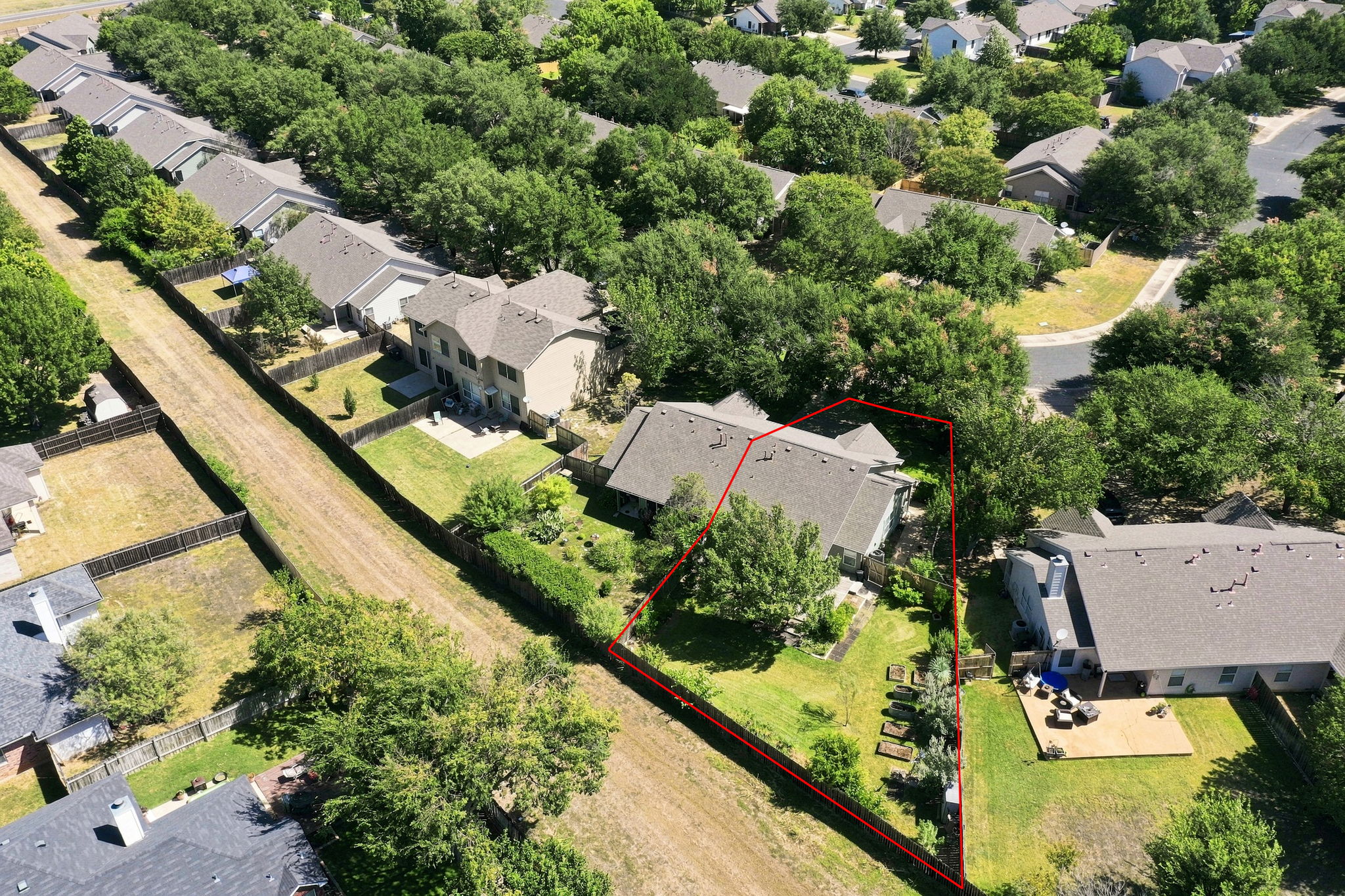 main property photo 29