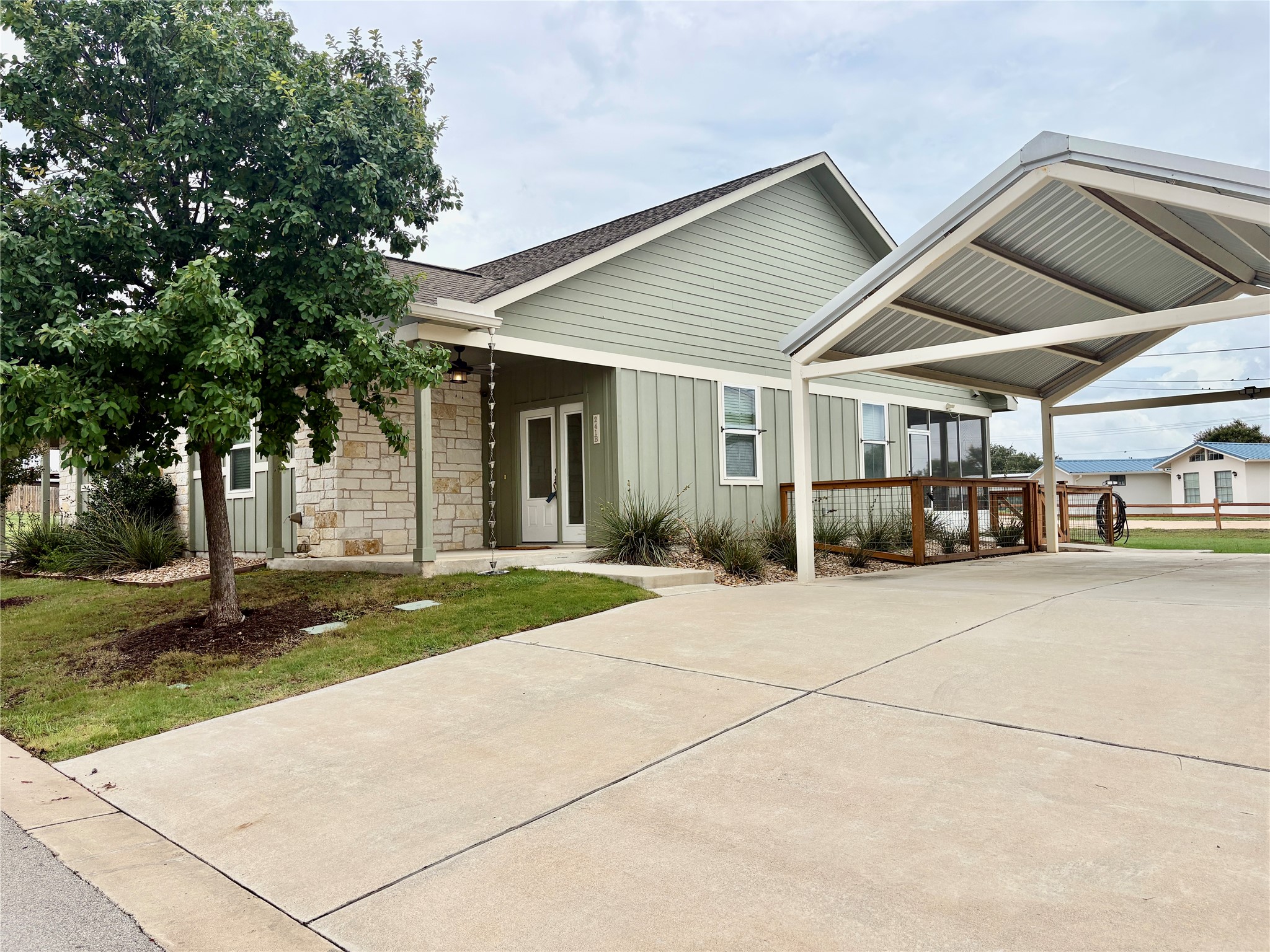 main property photo 15