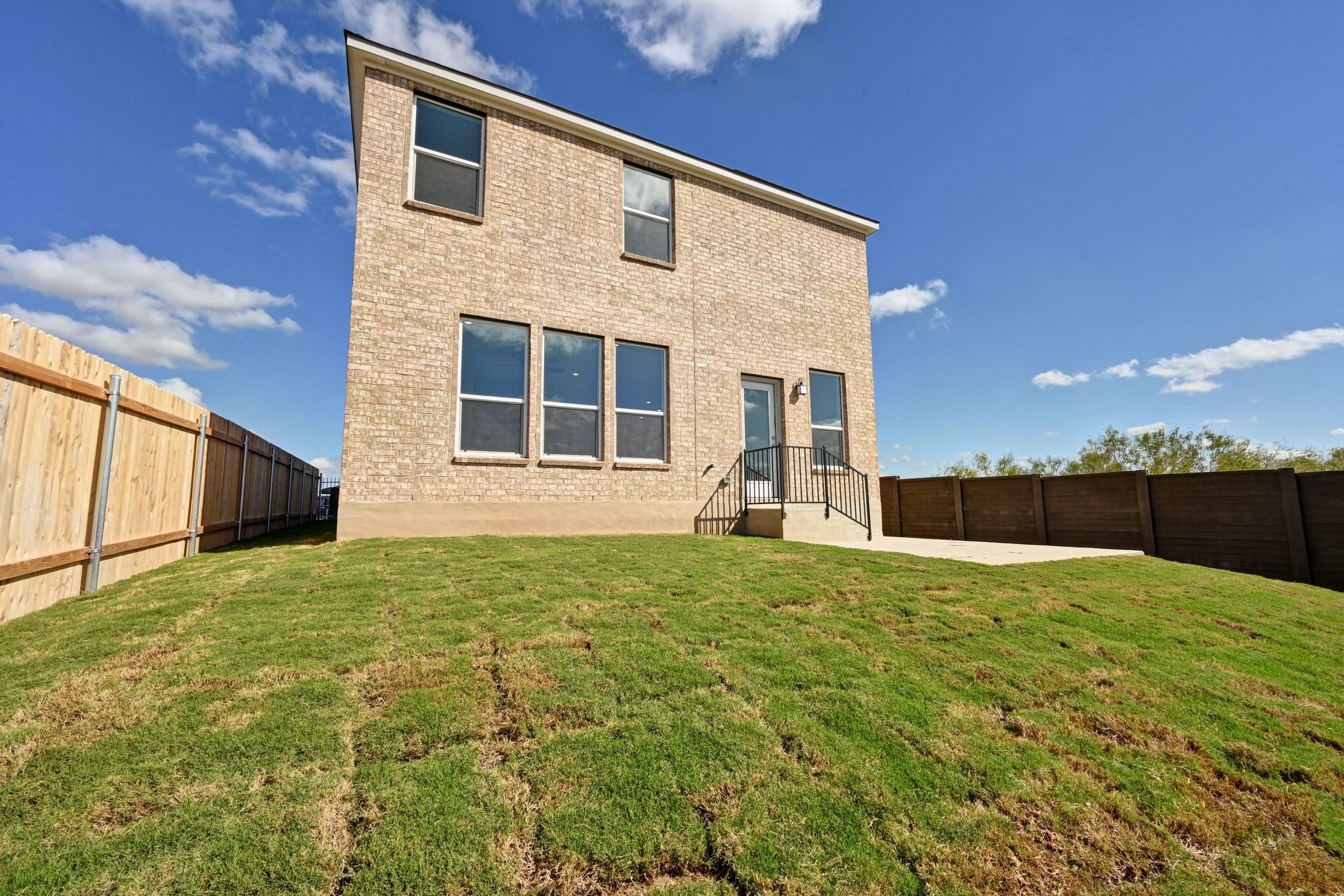 main property photo 27