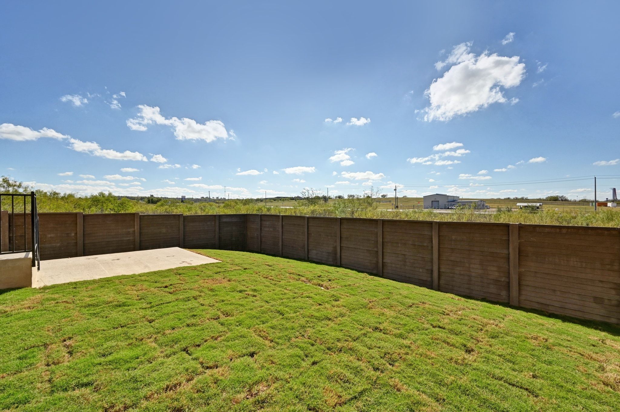 main property photo 30