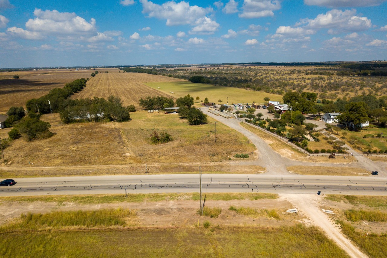 main property photo 10